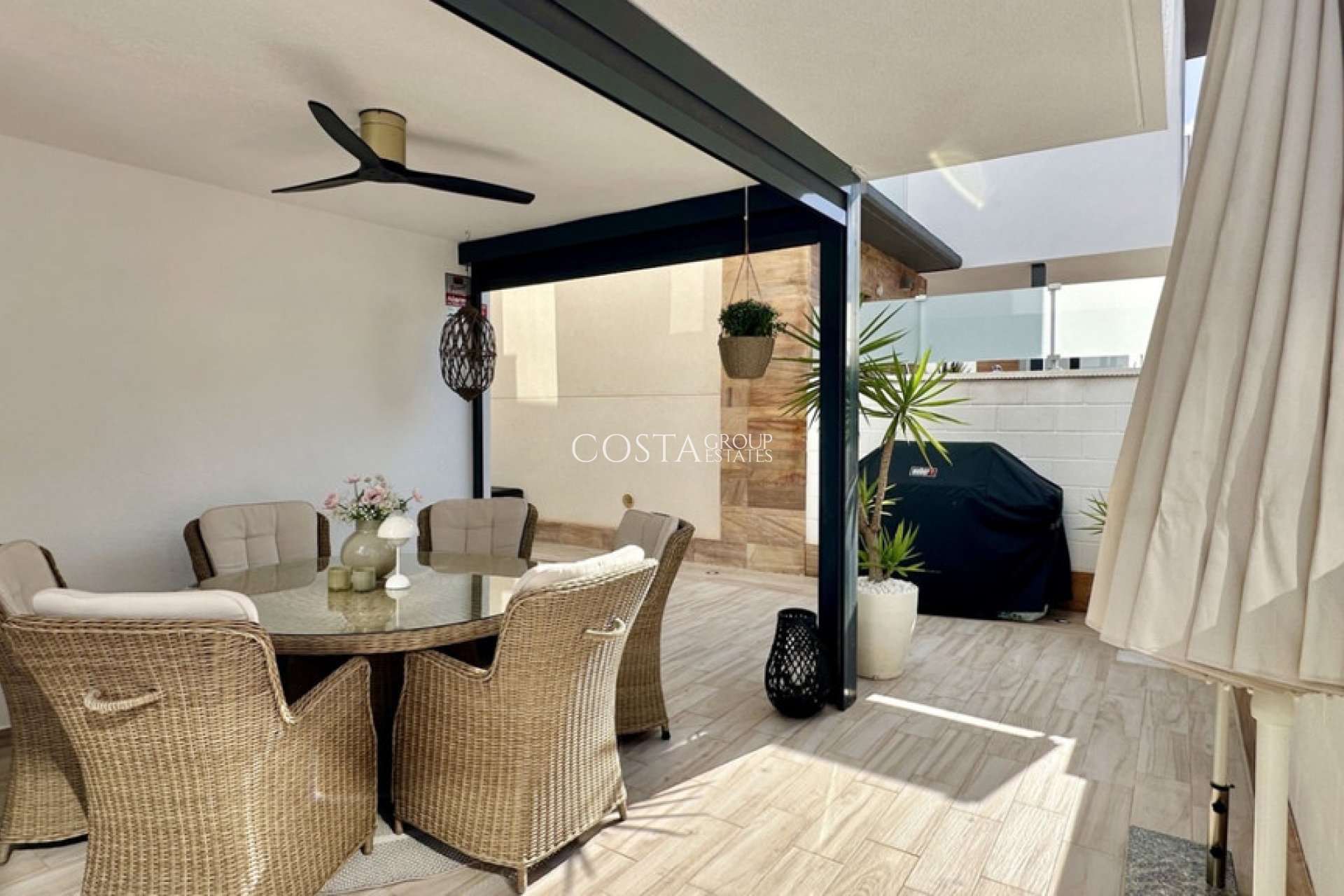 Resale - Villa -
Orihuela - Lomas de Cabo Roig