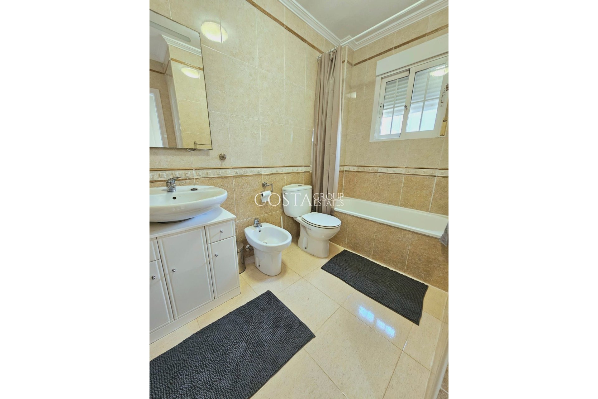 Resale - Villa -
Orihuela - Lomas de Cabo Roig