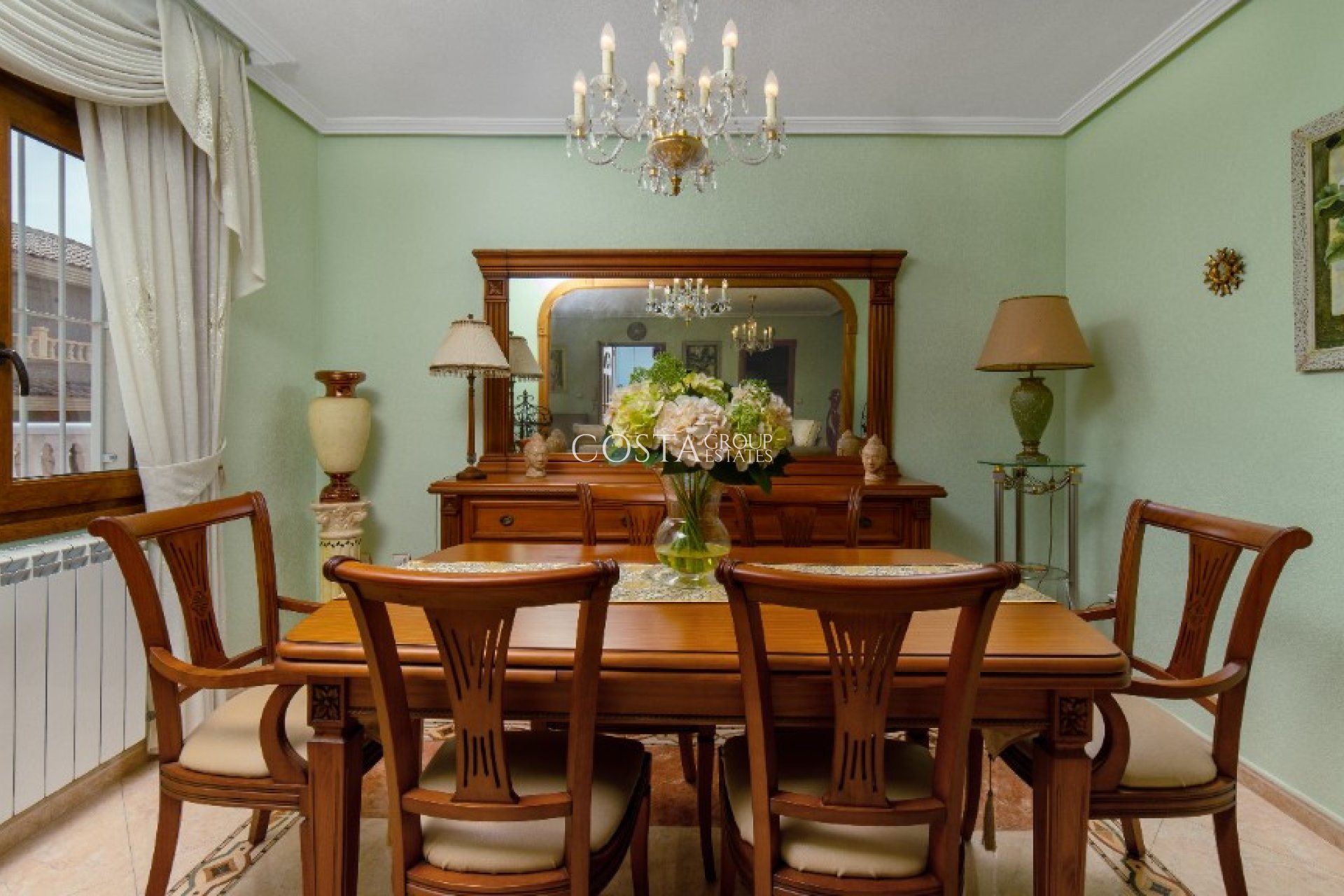 Resale - Villa -
Orihuela - Los Altos