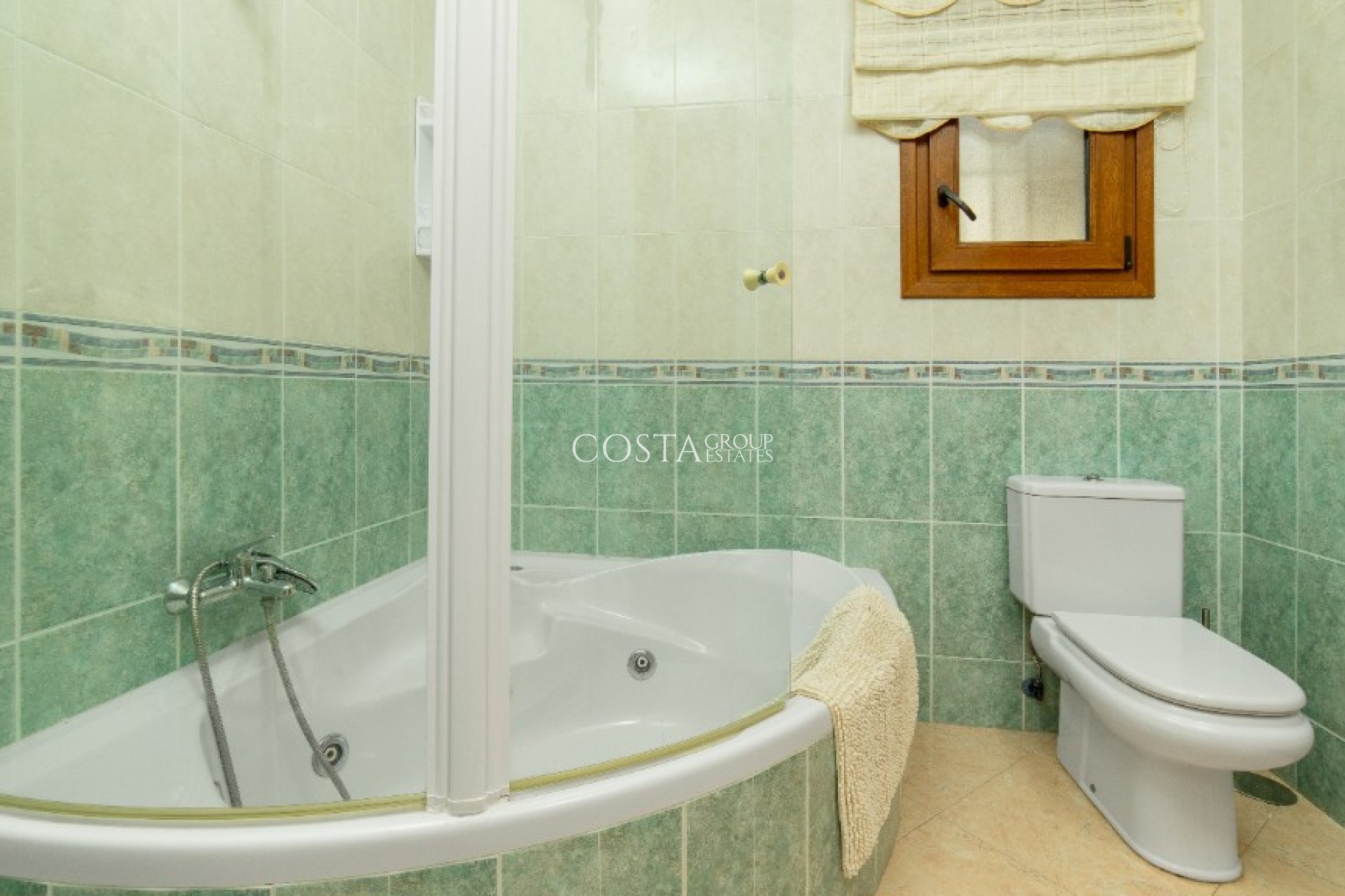 Resale - Villa -
Orihuela - Los Altos