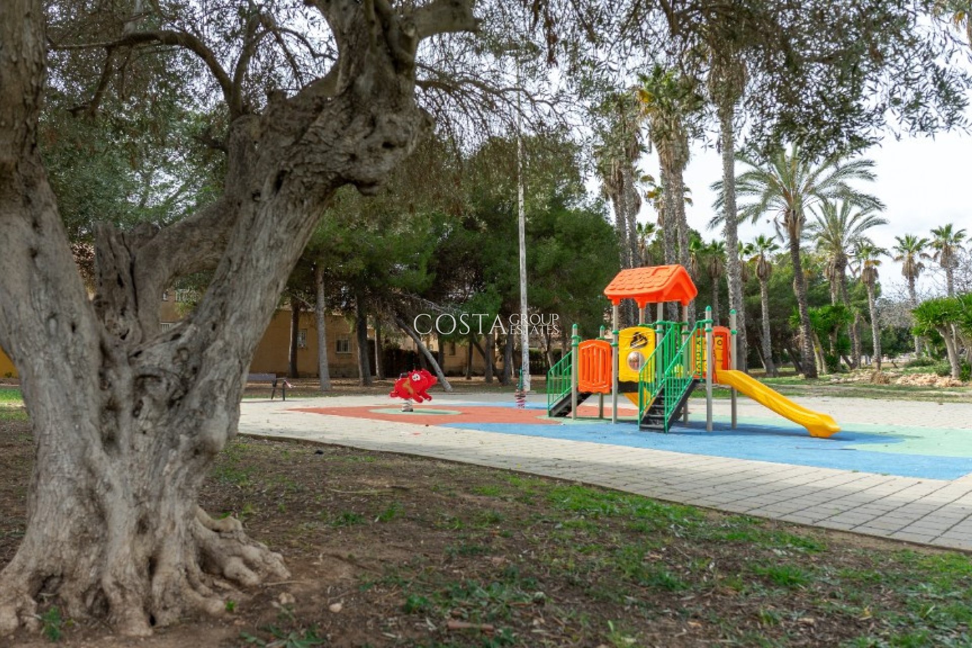 Resale - Villa -
Orihuela - Los Altos