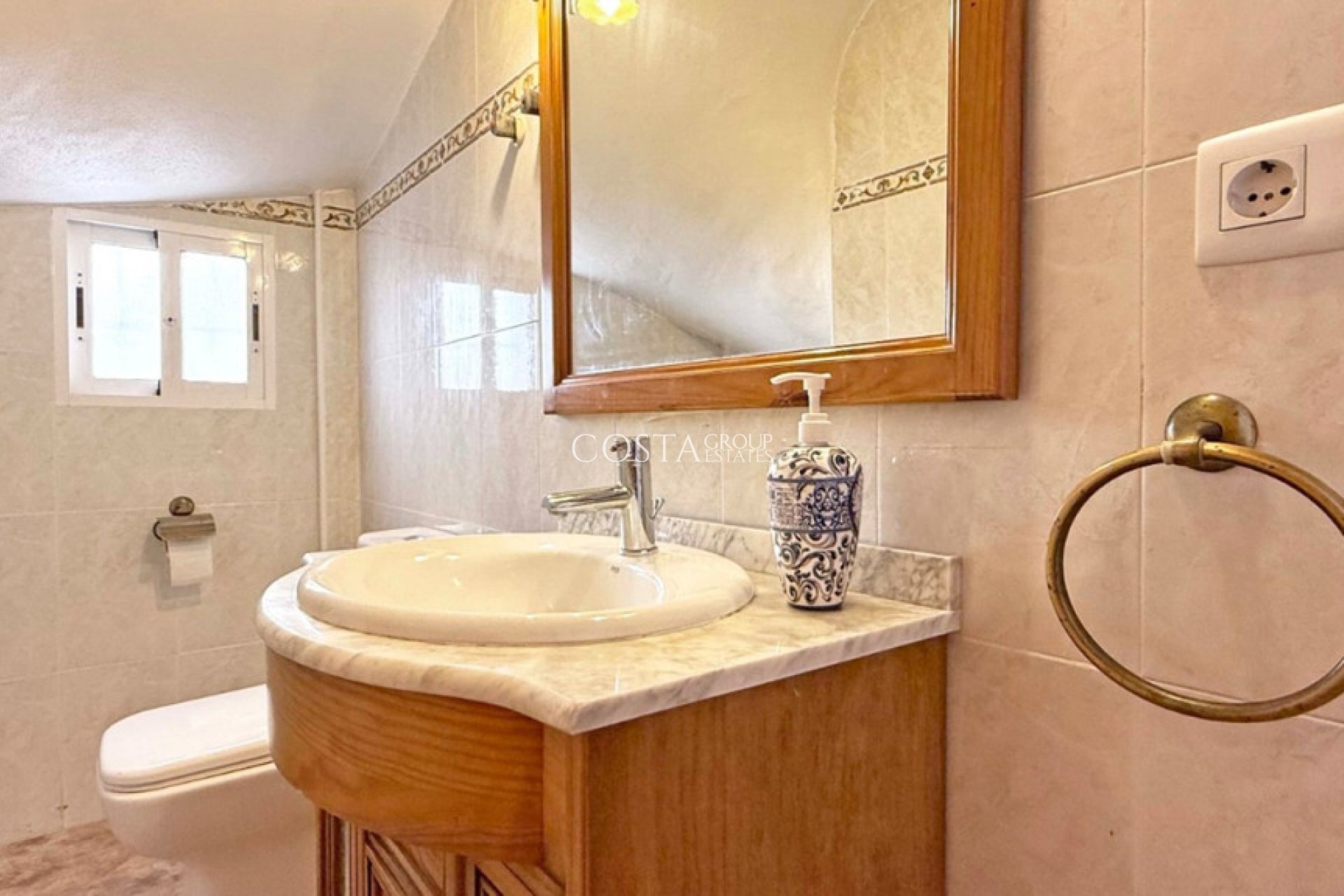 Resale - Villa -
Orihuela - Los Altos