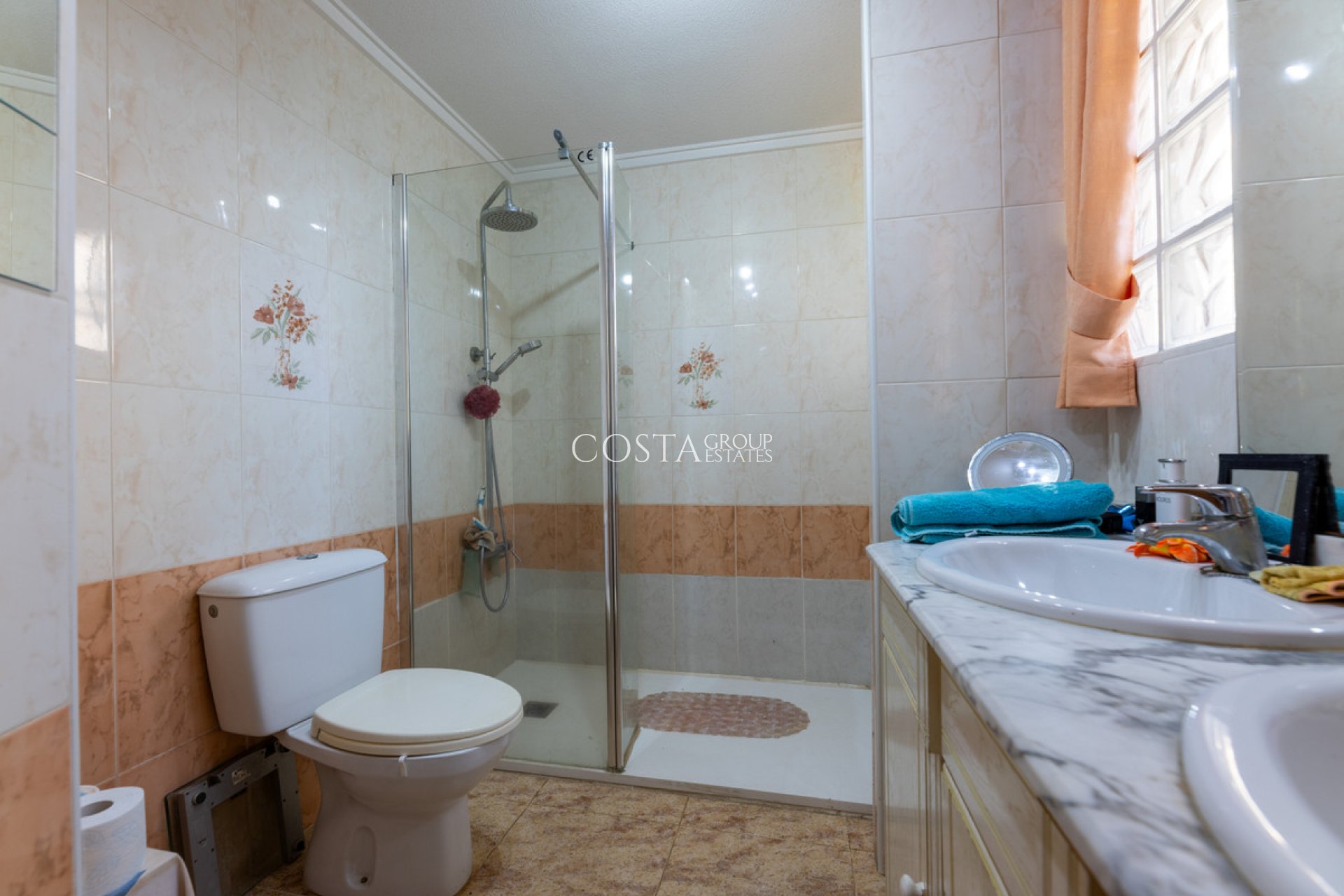 Resale - Villa -
Orihuela - Los Altos