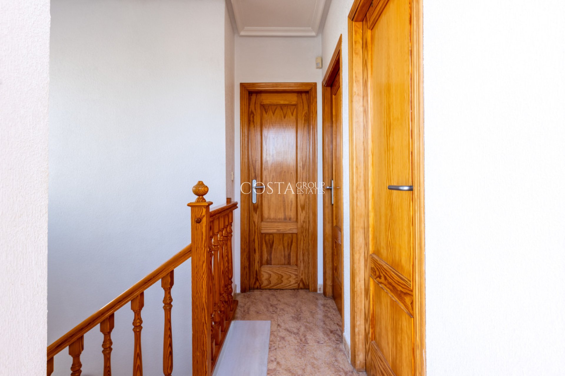 Resale - Villa -
Orihuela - Los Altos