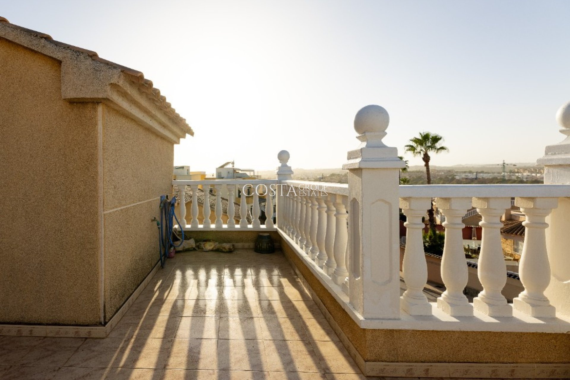 Resale - Villa -
Orihuela - Los Altos