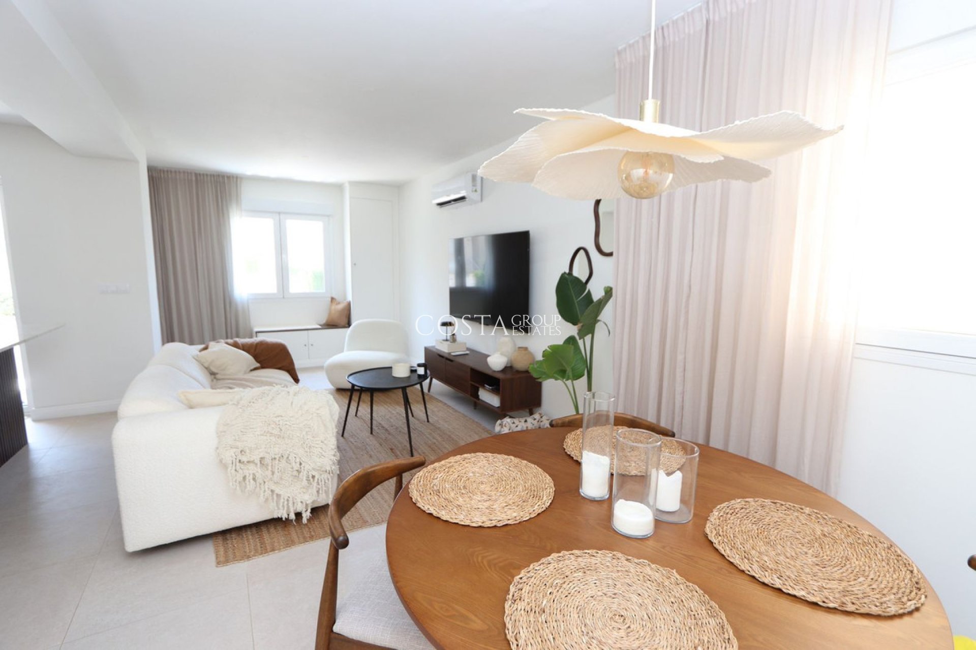 Resale - Villa -
Orihuela - Los Altos