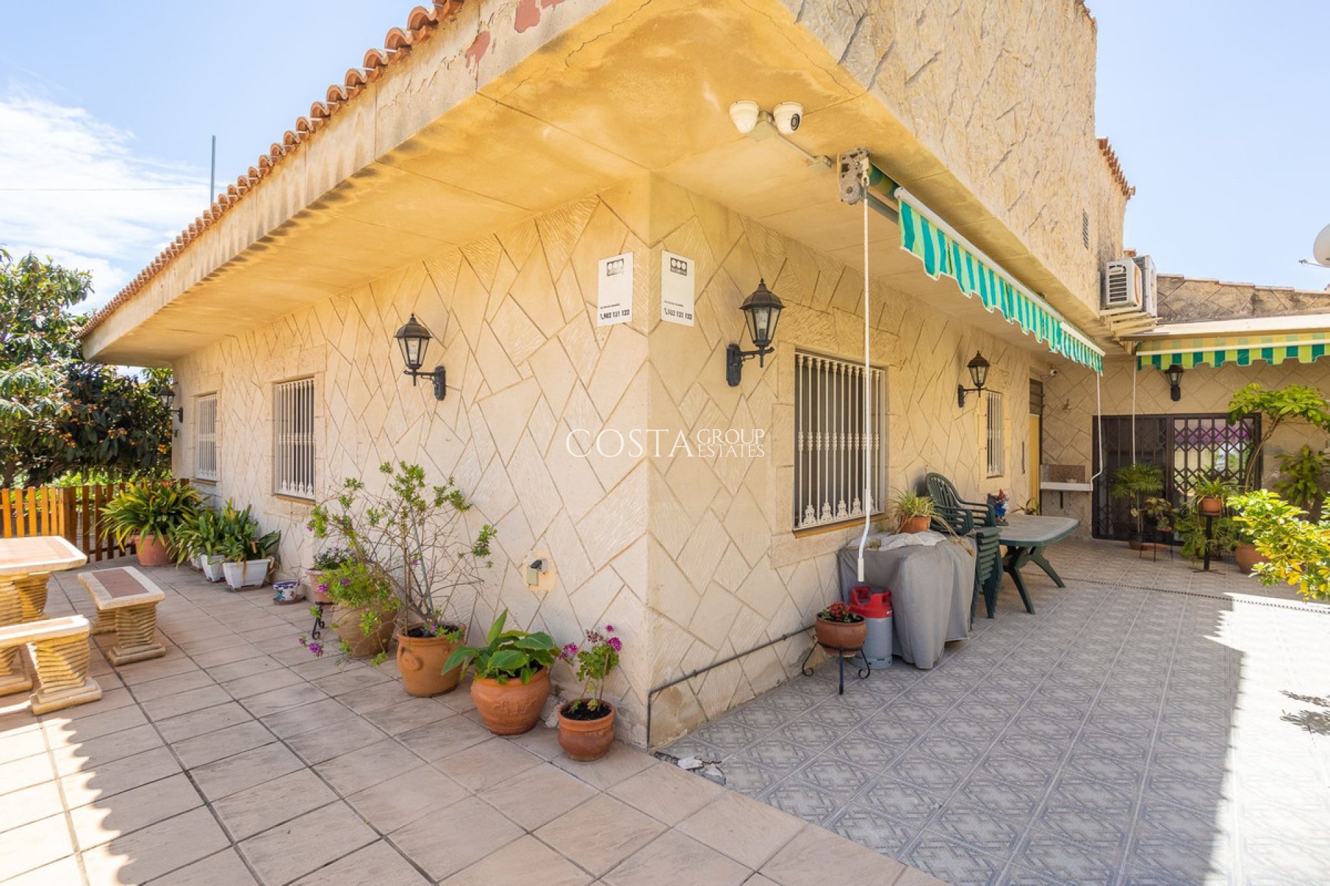 Resale - Villa -
Orihuela - Los Altos