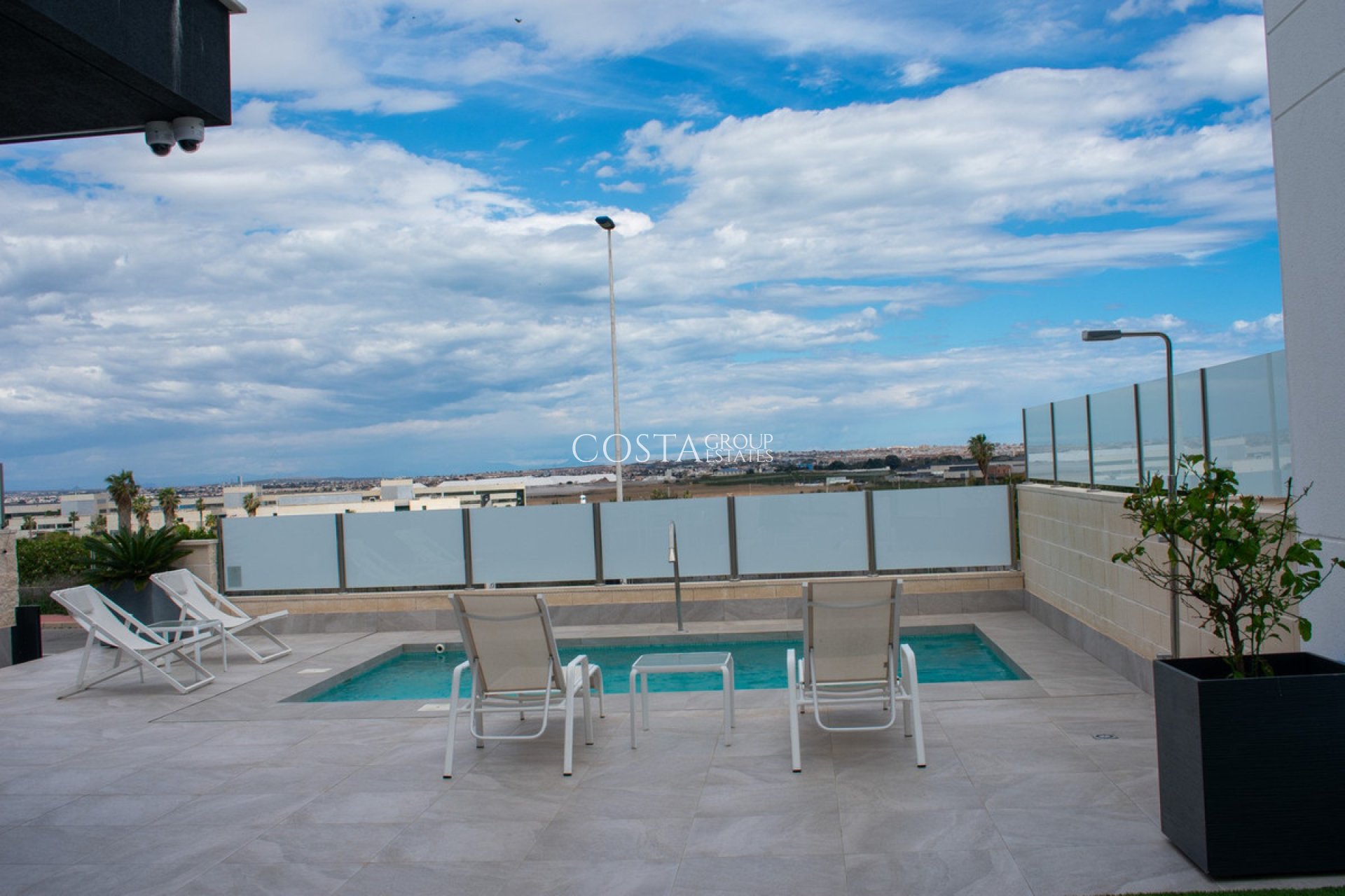 Resale - Villa -
Orihuela - Los Altos