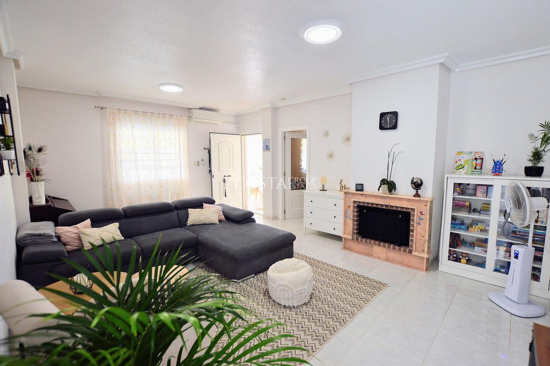 Resale - Villa -
Orihuela - Los Altos