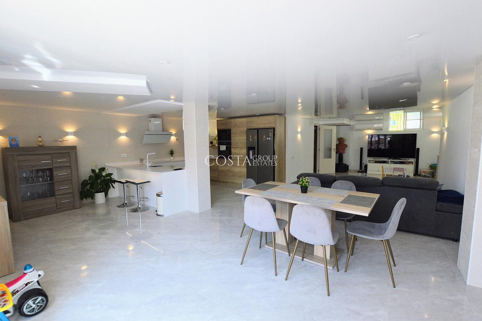 Resale - Villa -
Orihuela - Los Altos