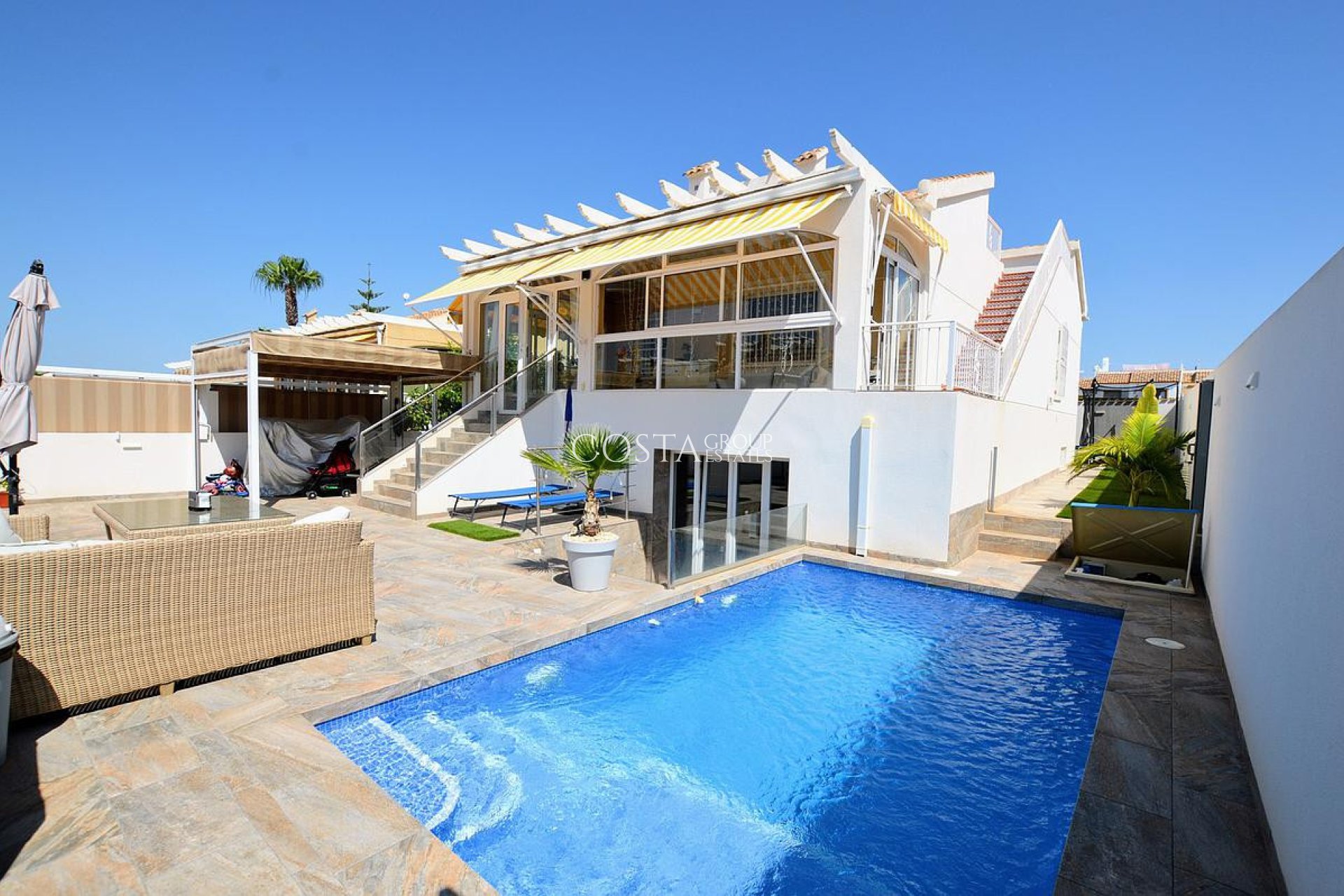 Resale - Villa -
Orihuela - Los Altos