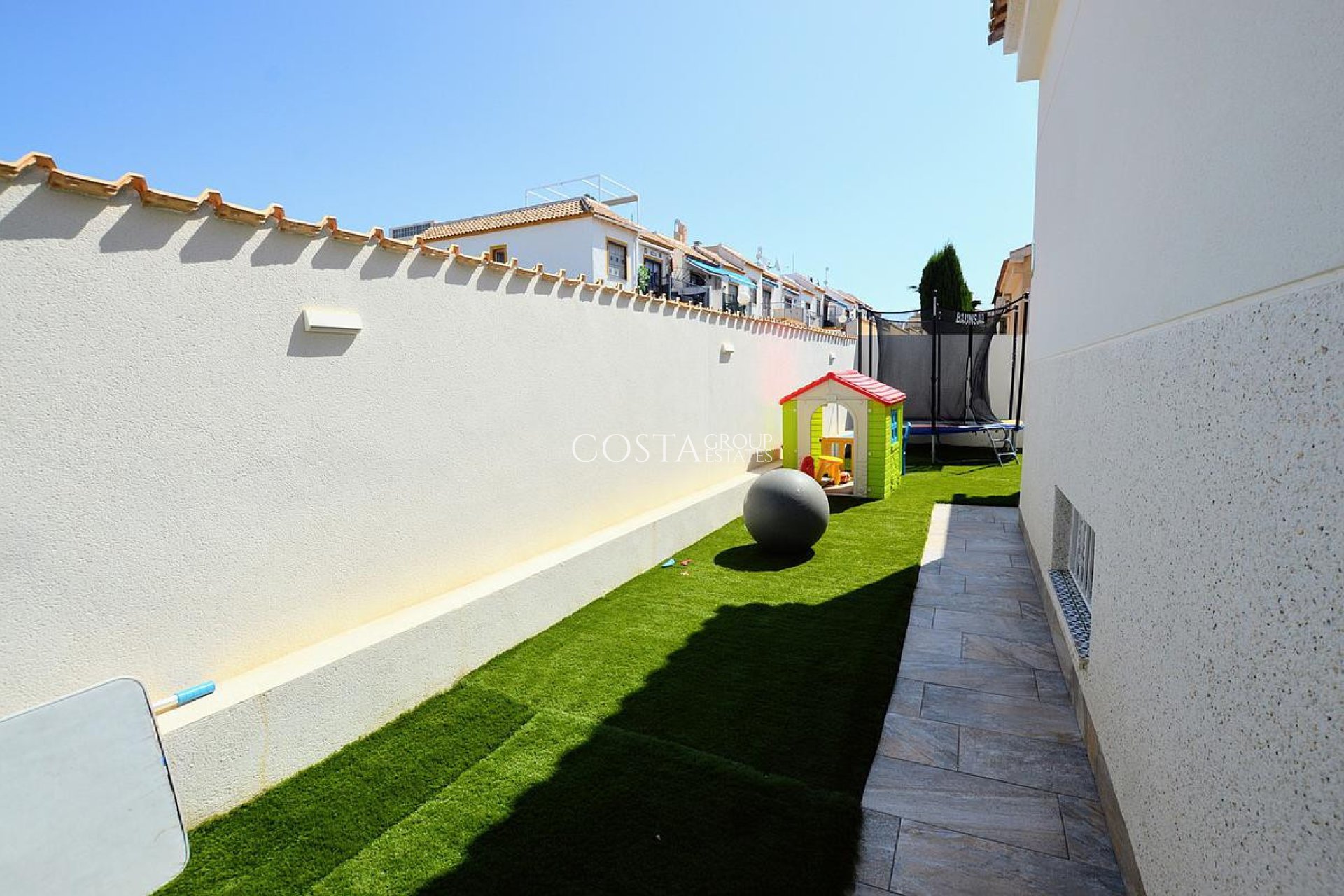 Resale - Villa -
Orihuela - Los Altos