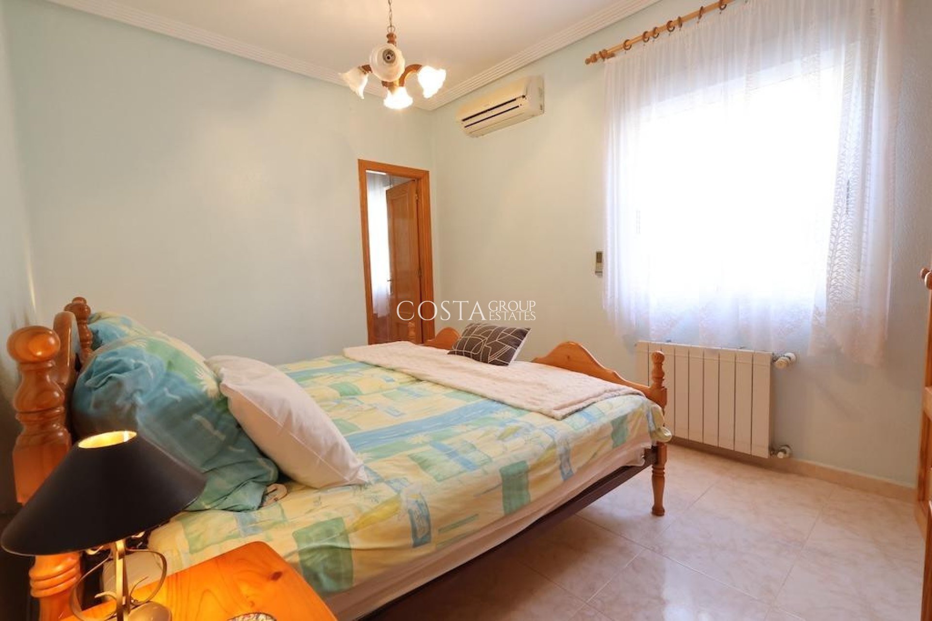 Resale - Villa -
Orihuela - Los Balcones