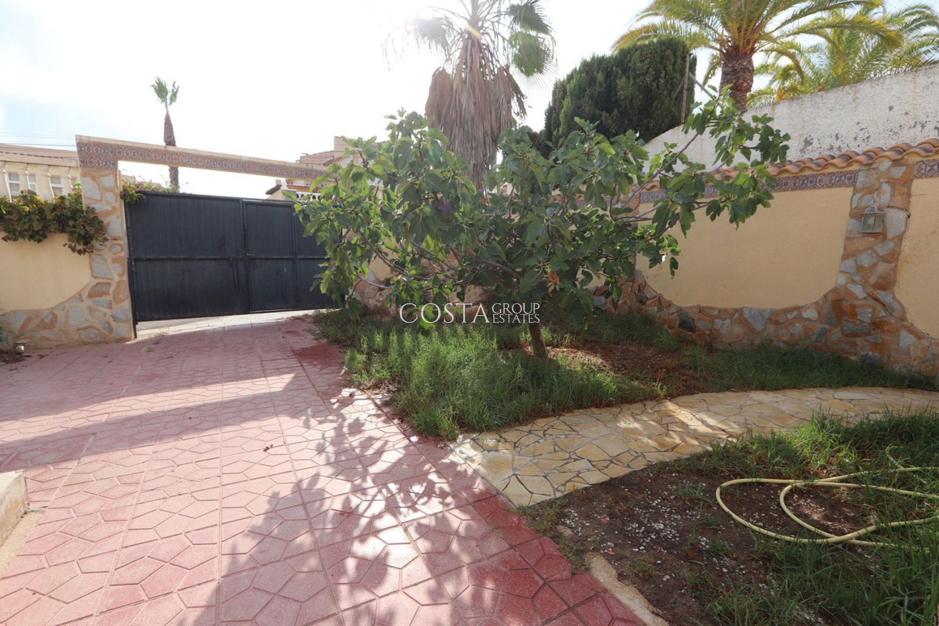 Resale - Villa -
Orihuela - Los Balcones