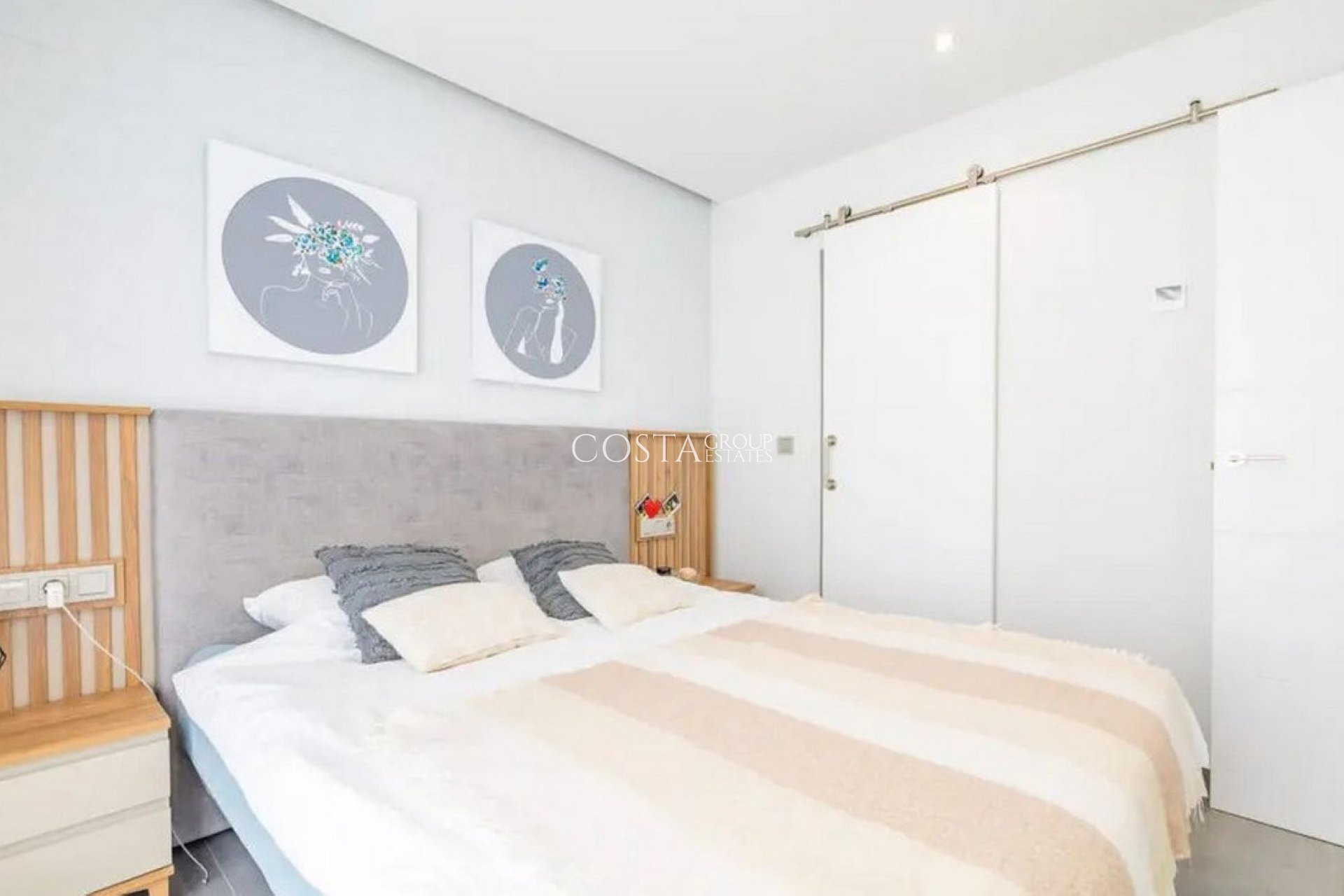 Resale - Villa -
Orihuela - Los Balcones