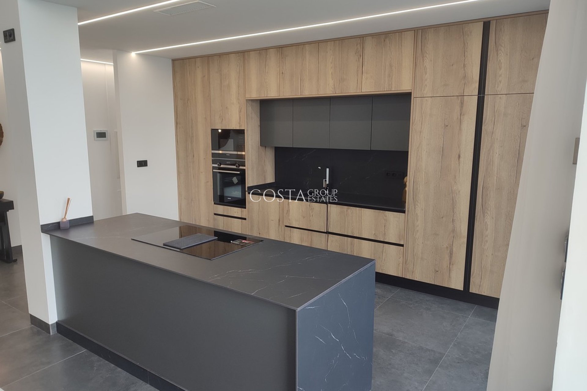 Resale - Villa -
Orihuela - Los Balcones