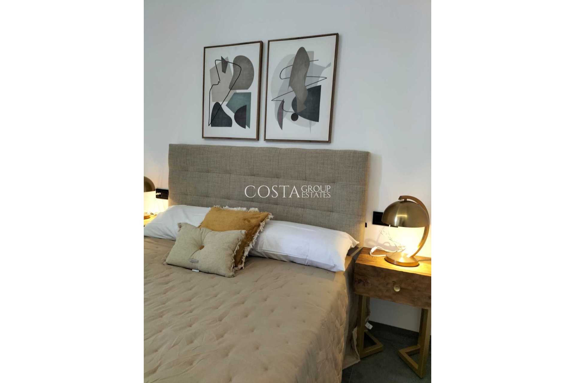 Resale - Villa -
Orihuela - Los Balcones