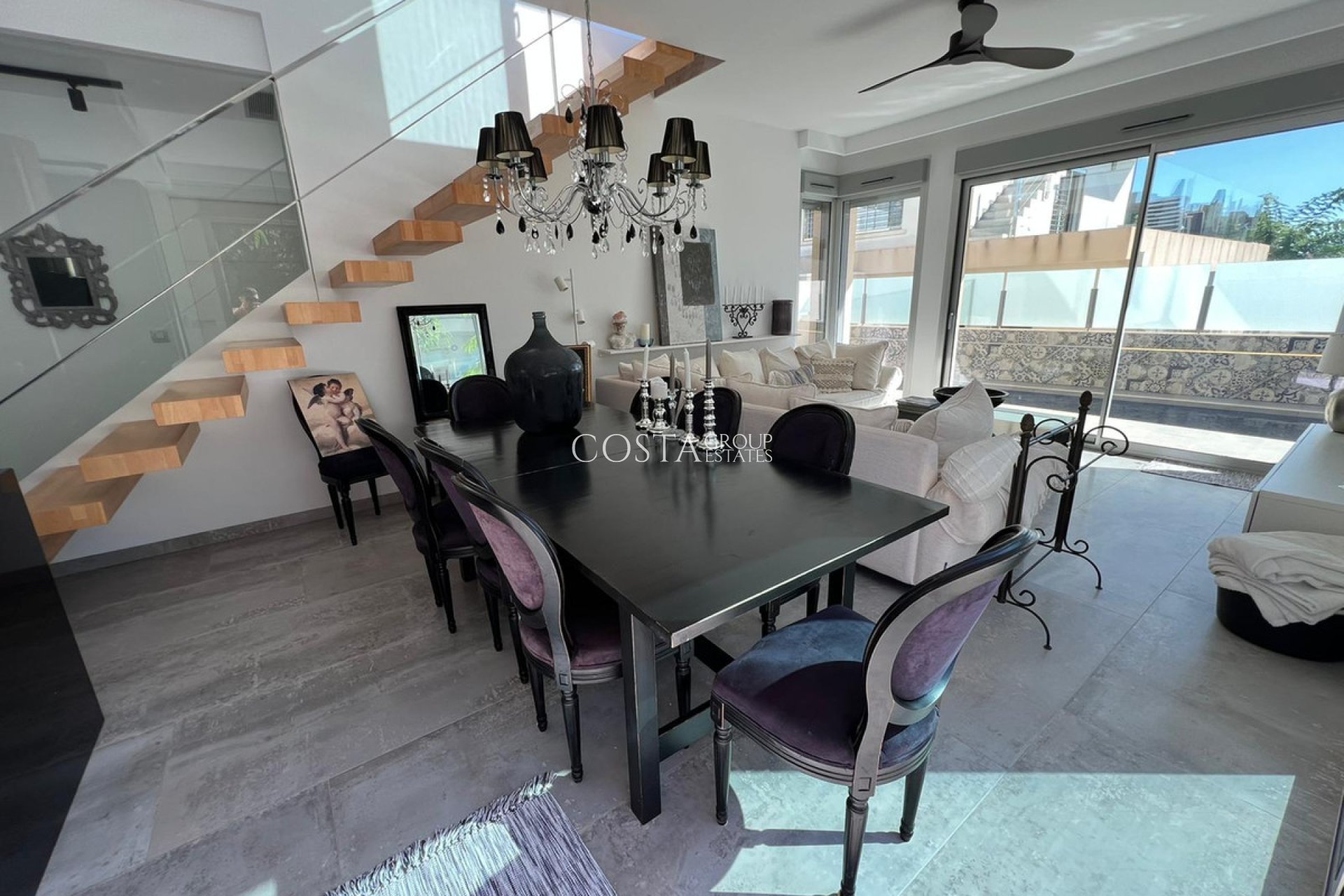 Resale - Villa -
Orihuela - Mil Palmeras