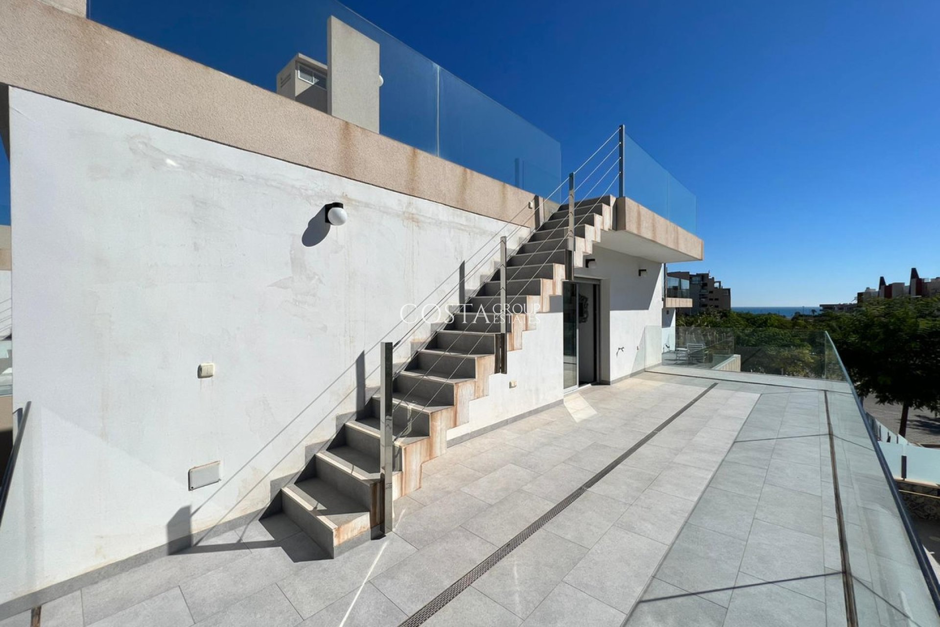 Resale - Villa -
Orihuela - Mil Palmeras