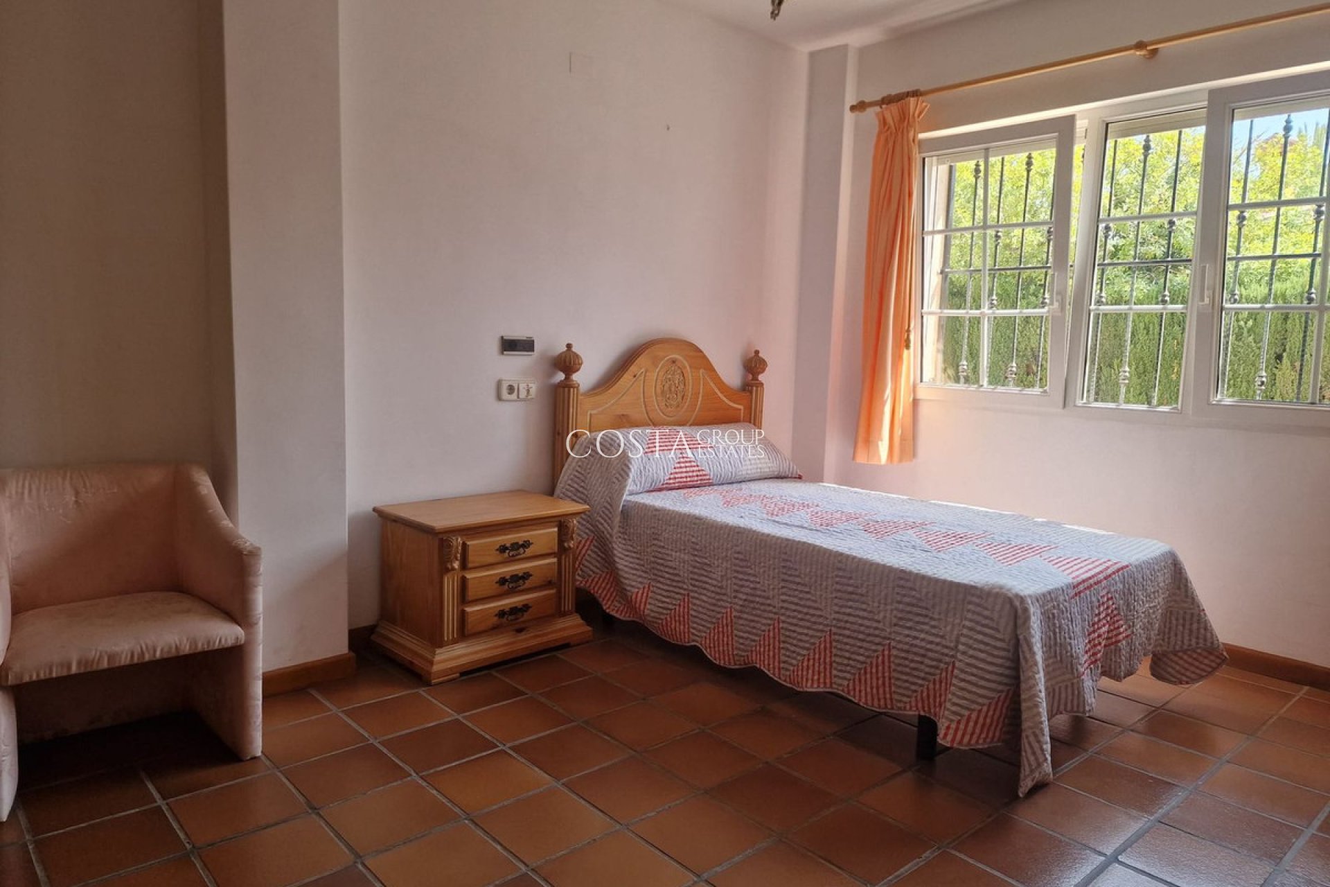 Resale - Villa -
Orihuela - Mil Palmeras