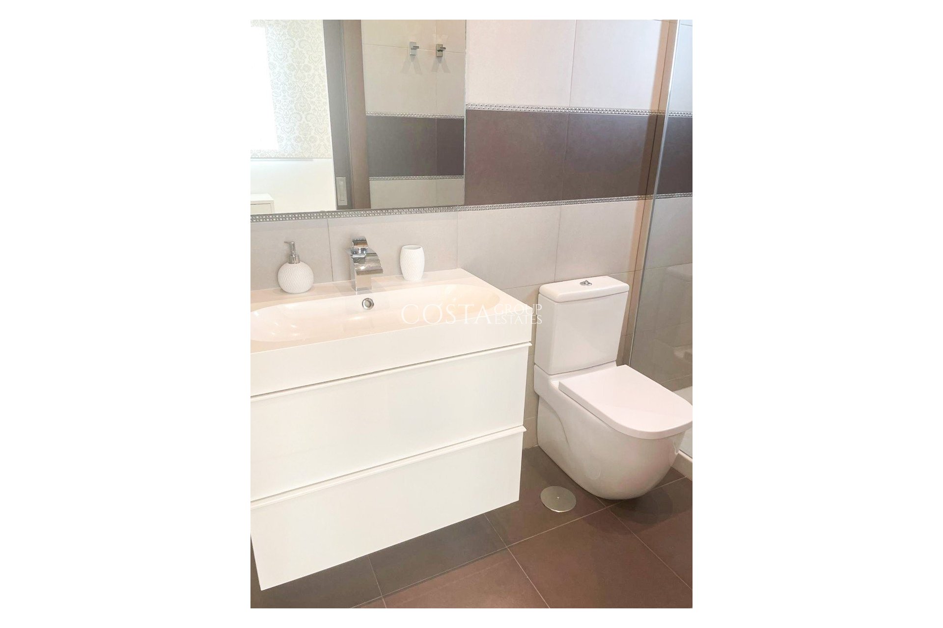 Resale - Villa -
Orihuela - Mil Palmeras