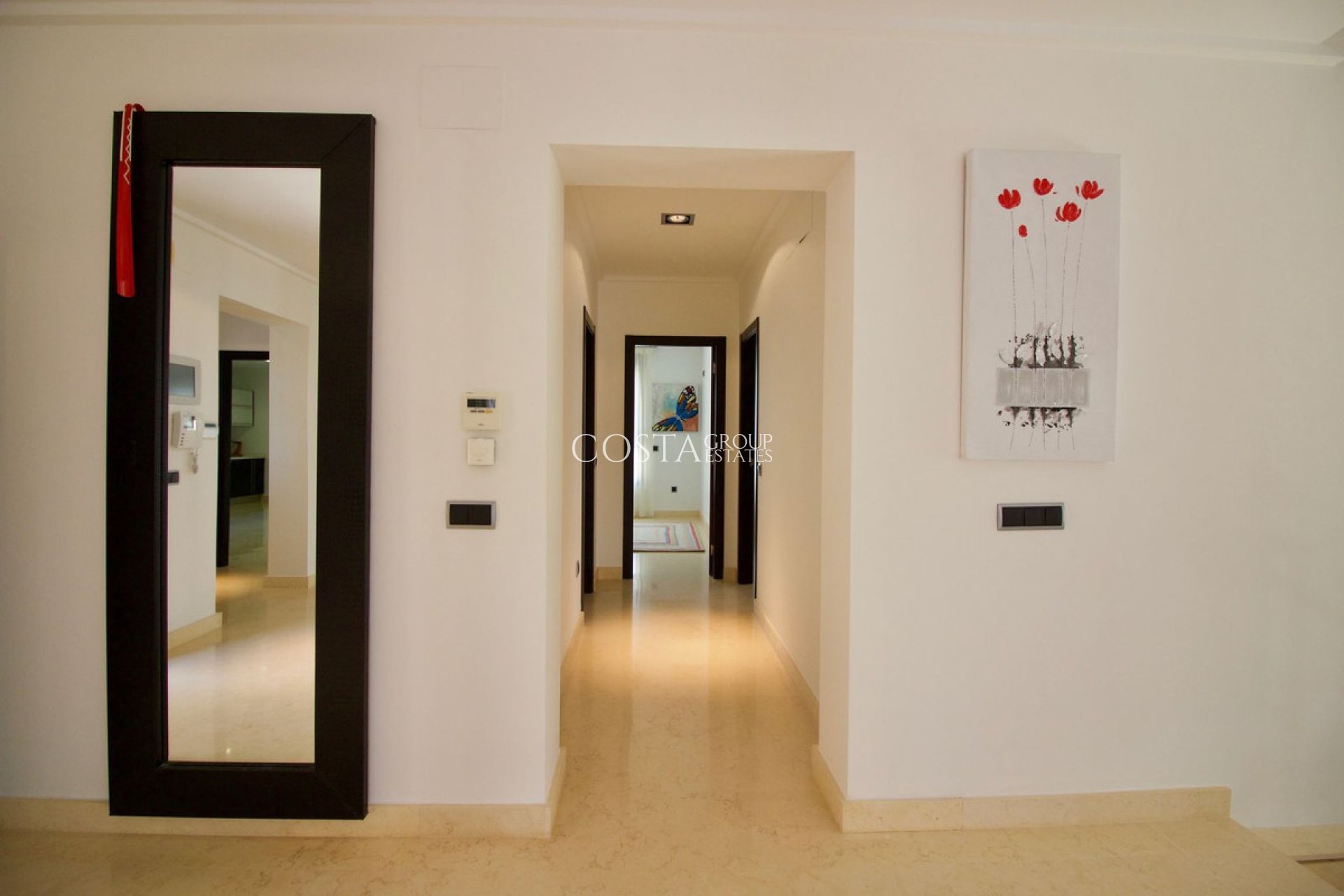 Resale - Villa -
Orihuela - Orihuela Costa