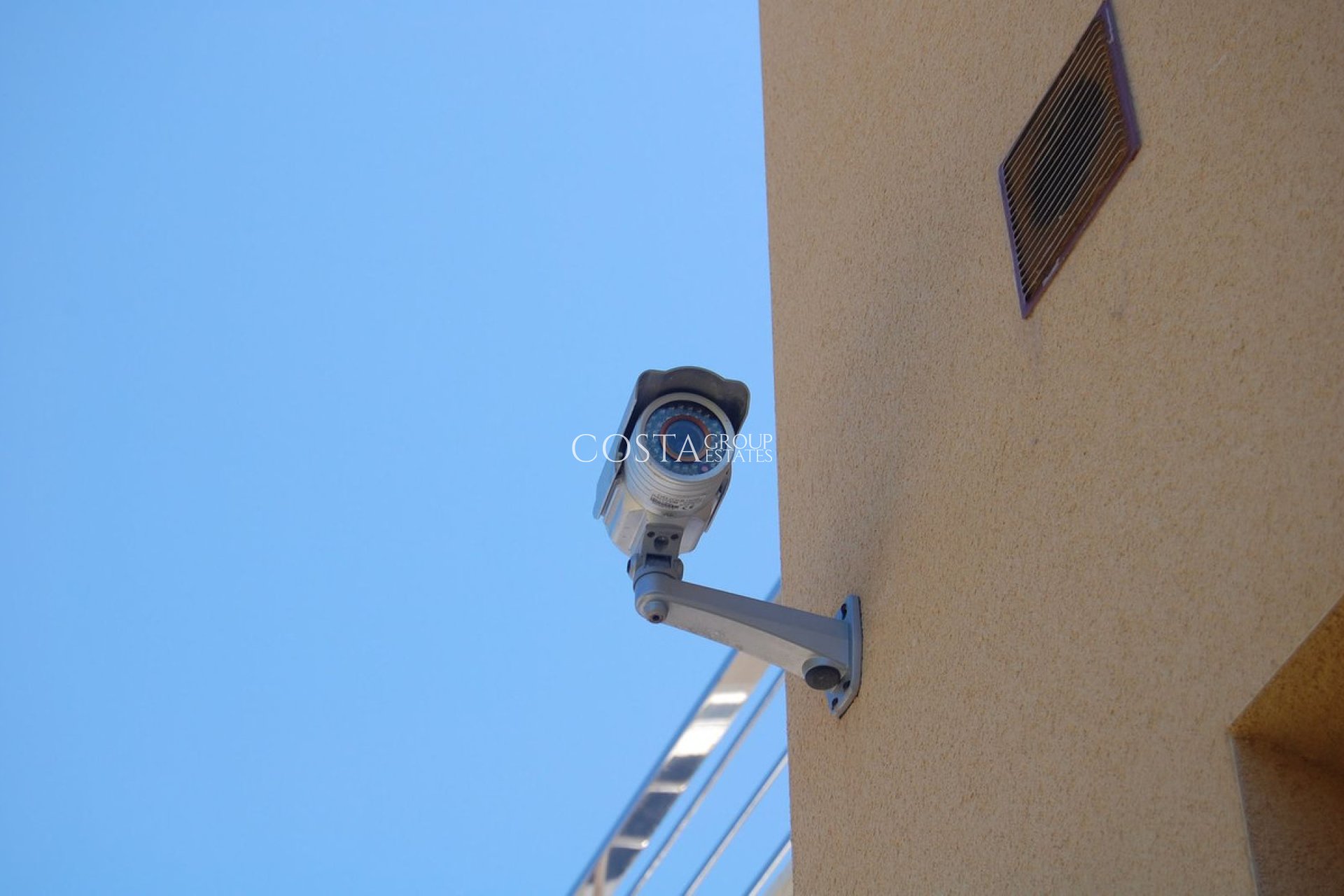 Resale - Villa -
Orihuela - Orihuela Costa