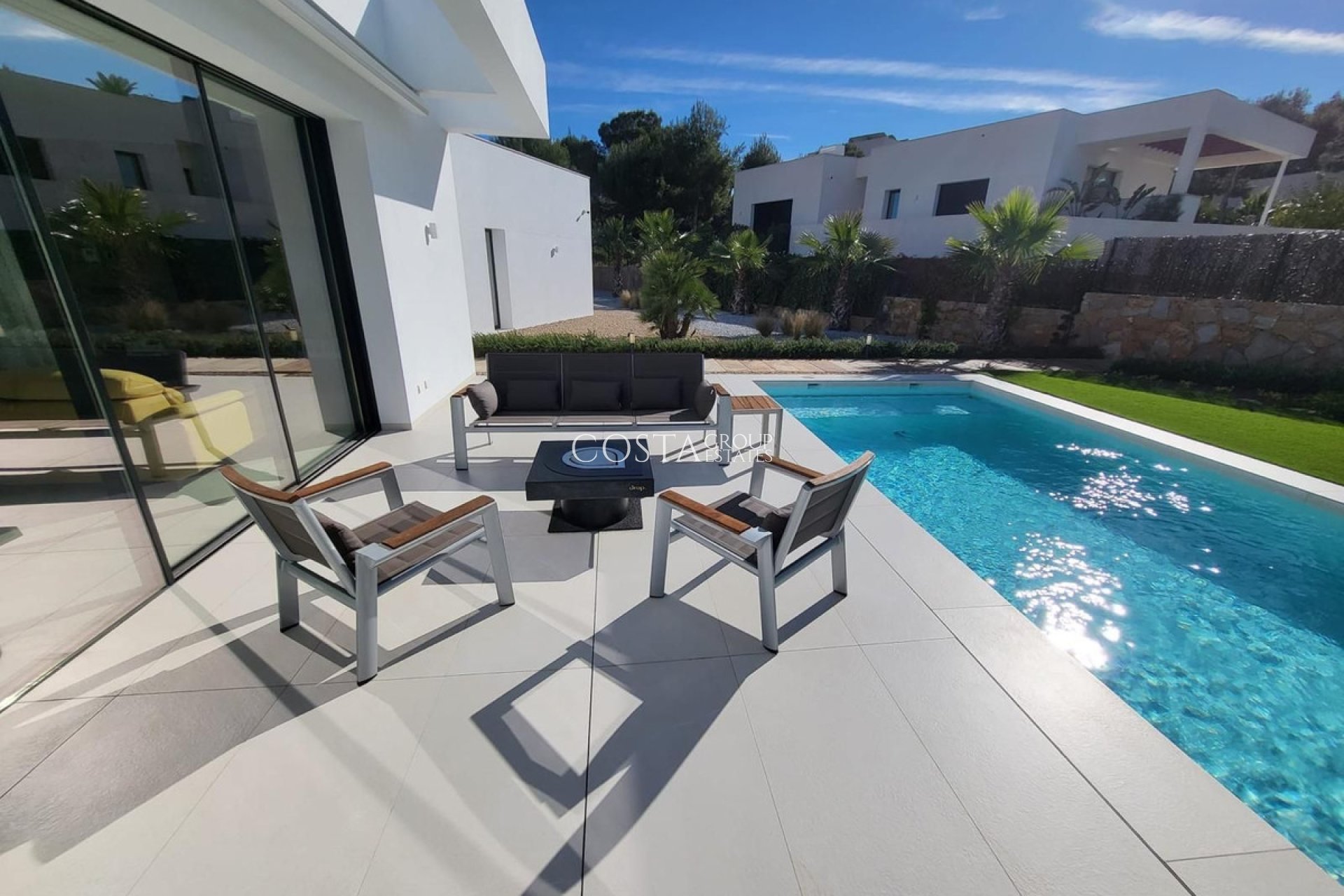 Resale - Villa -
Orihuela - Orihuela Costa