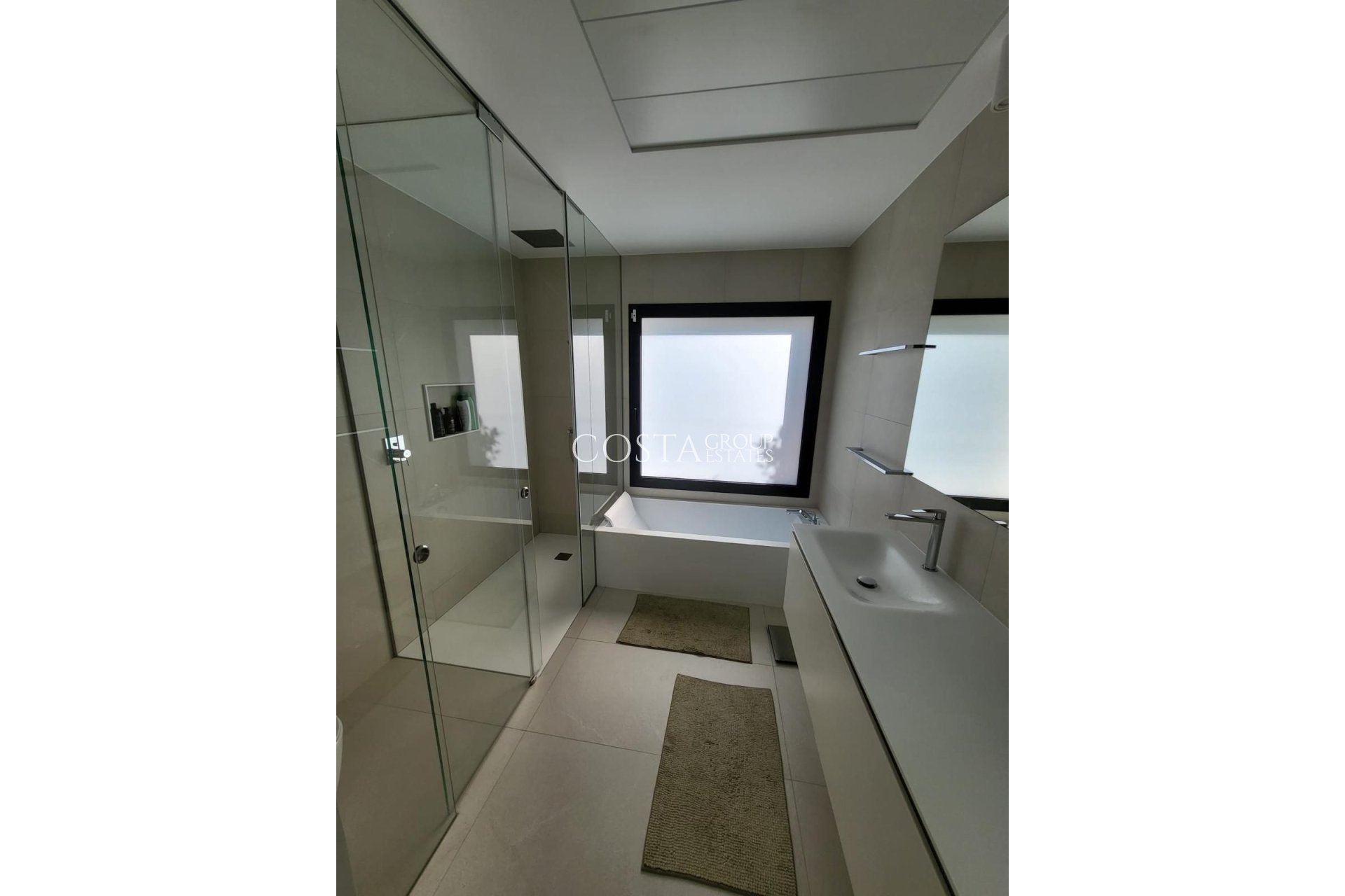 Resale - Villa -
Orihuela - Orihuela Costa