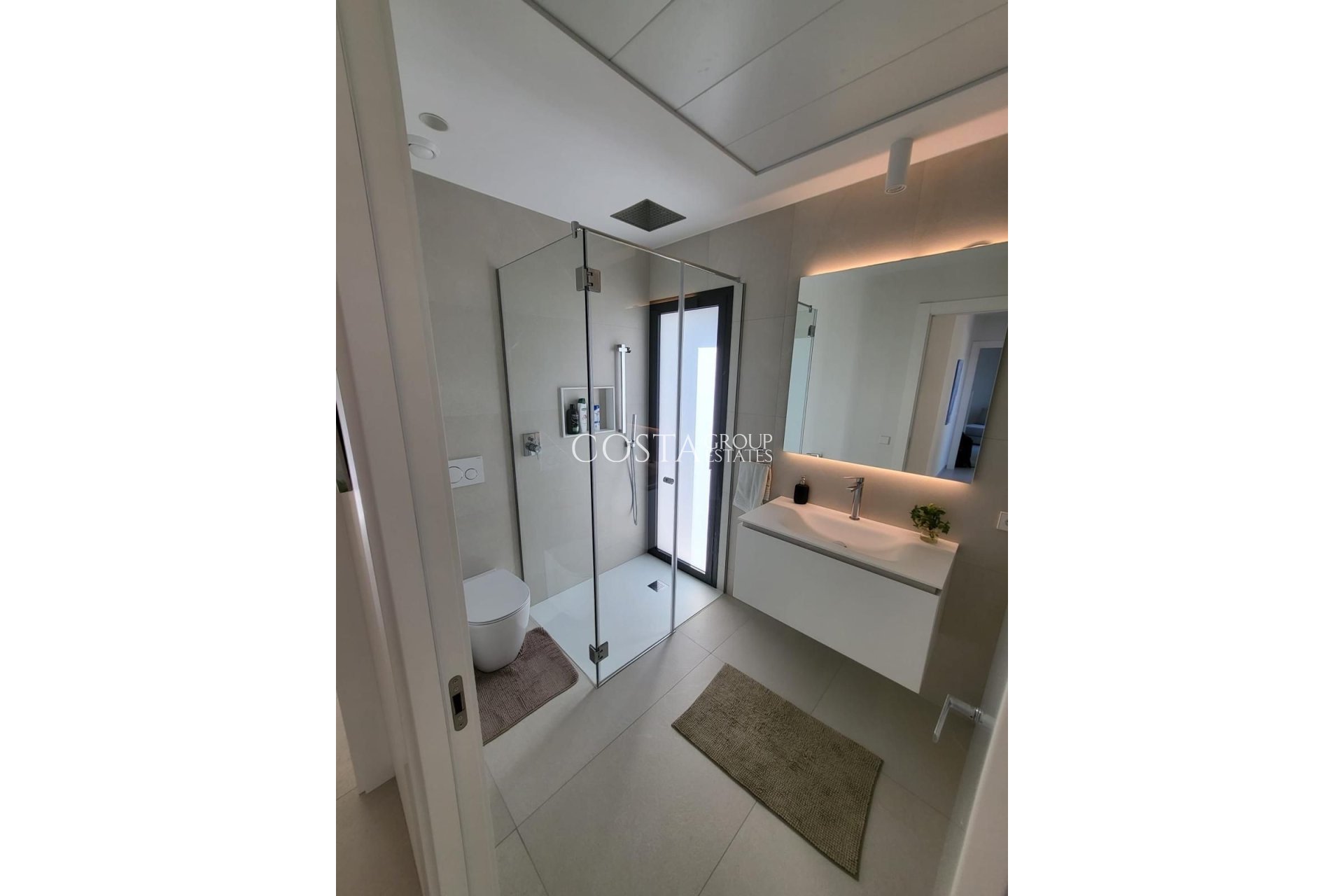 Resale - Villa -
Orihuela - Orihuela Costa