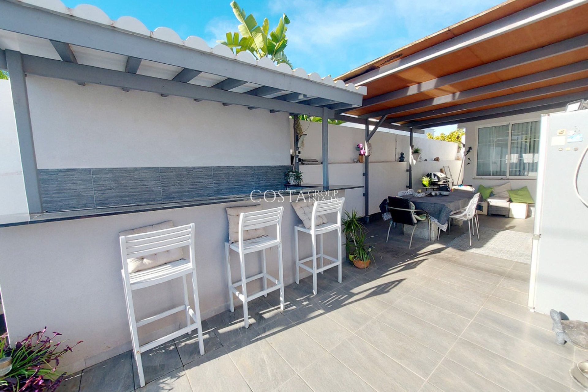 Resale - Villa -
Orihuela - Orihuela Costa