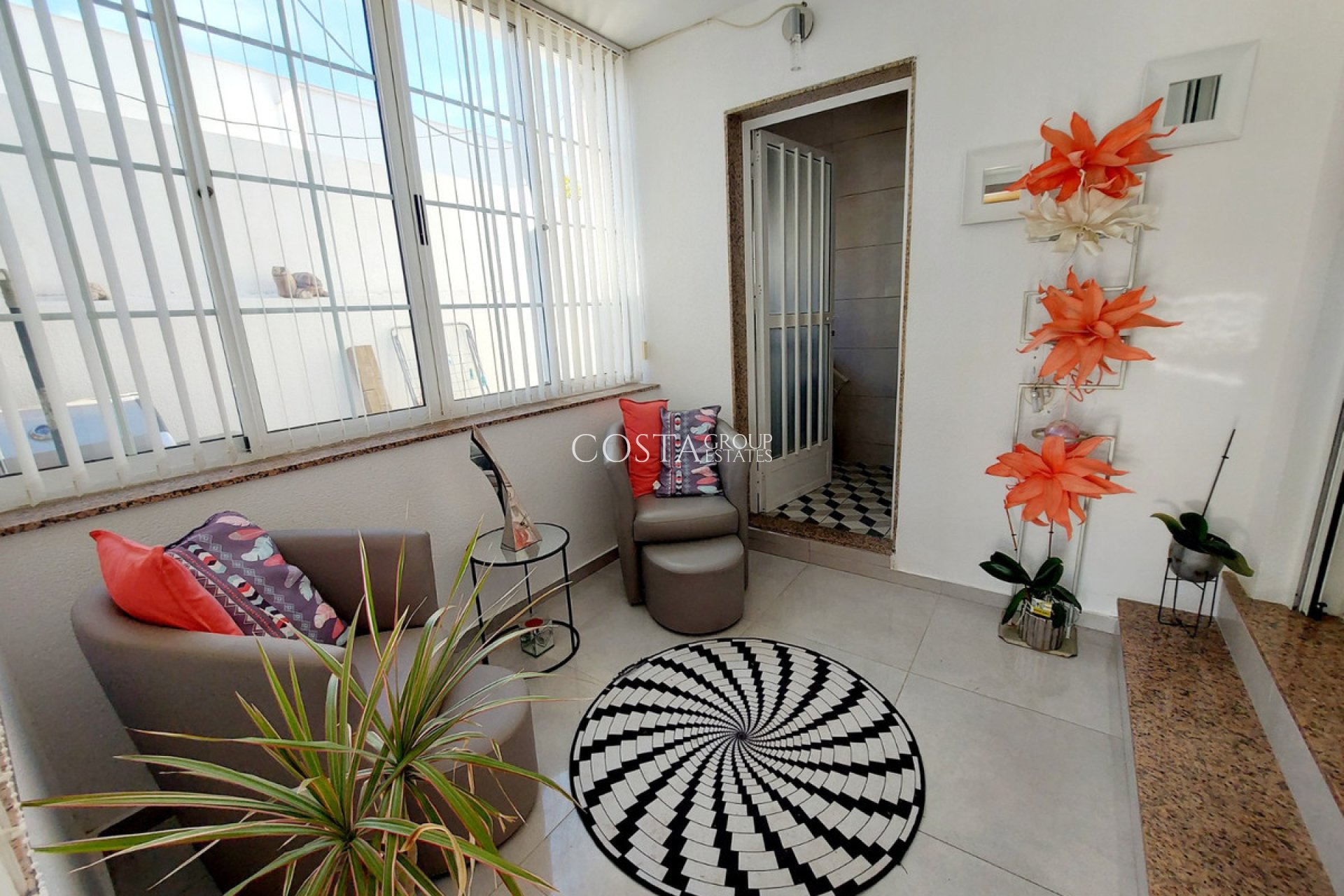 Resale - Villa -
Orihuela - Orihuela Costa