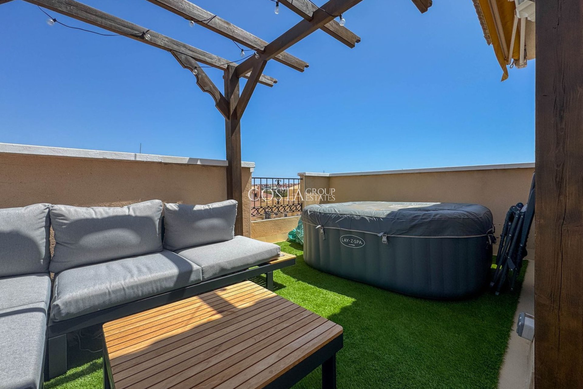 Resale - Villa -
Orihuela - Orihuela Costa