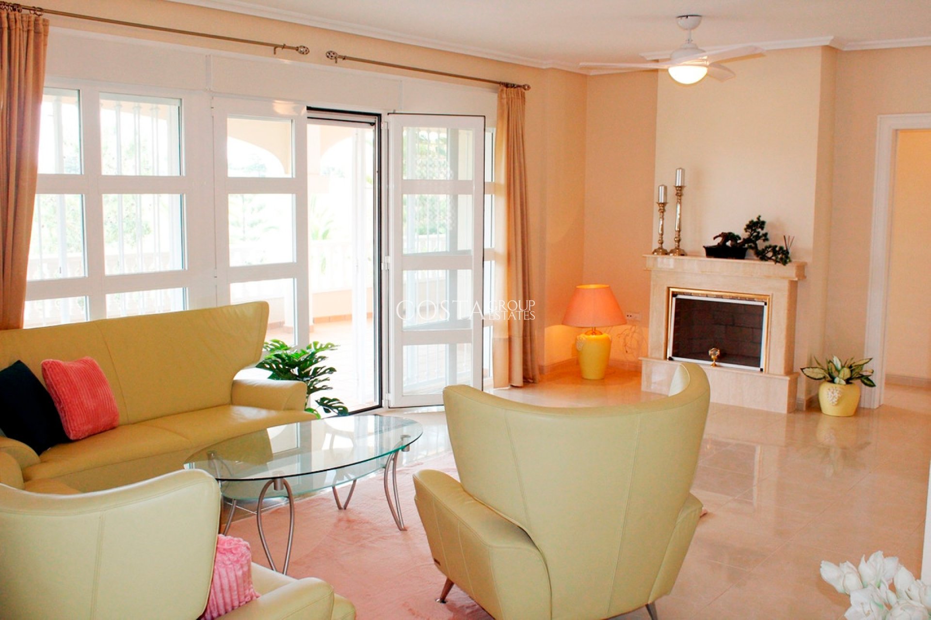 Resale - Villa -
Orihuela - Orihuela Costa