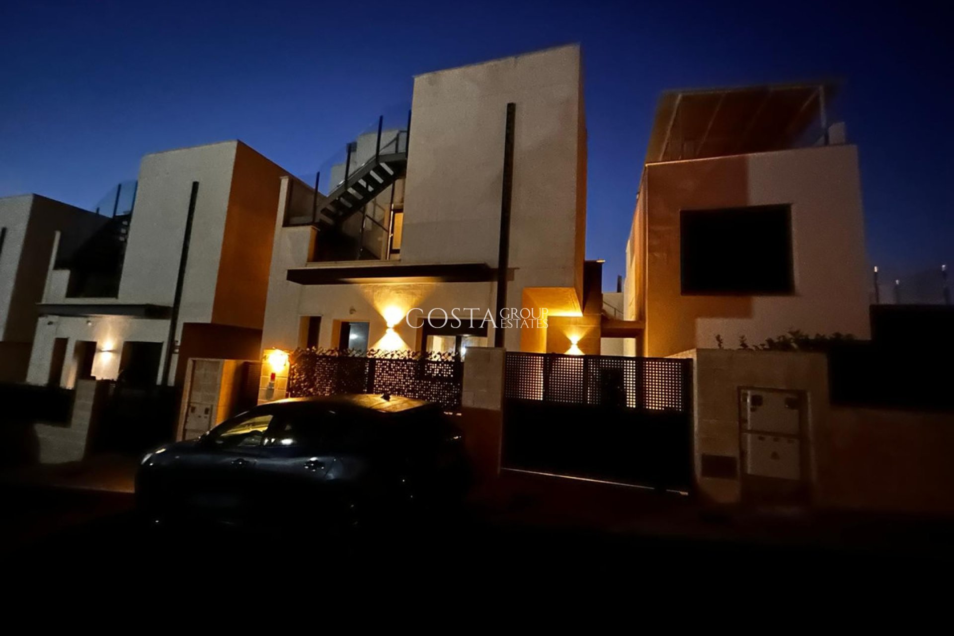 Resale - Villa -
Orihuela - Orihuela Costa