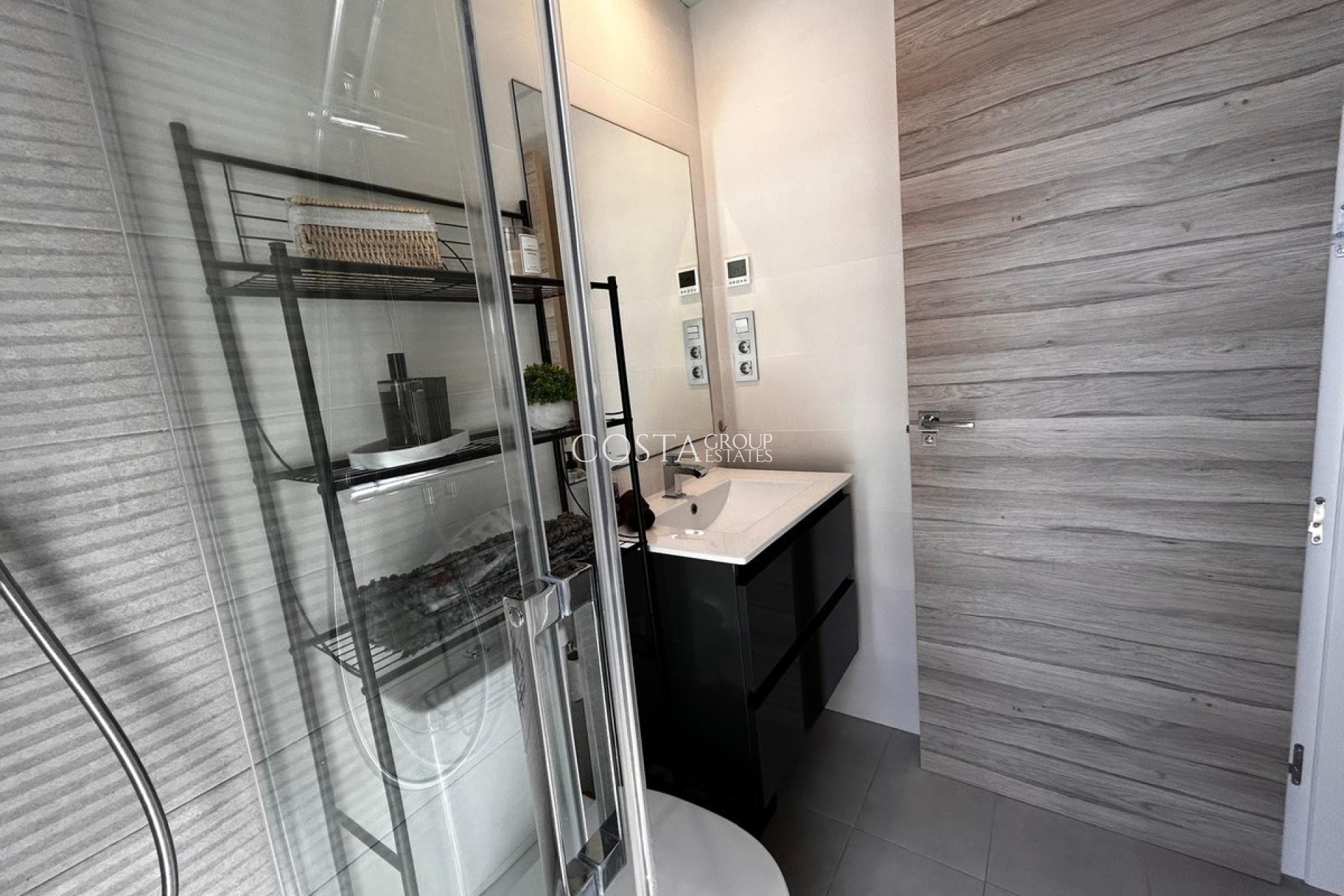 Resale - Villa -
Orihuela - Orihuela Costa