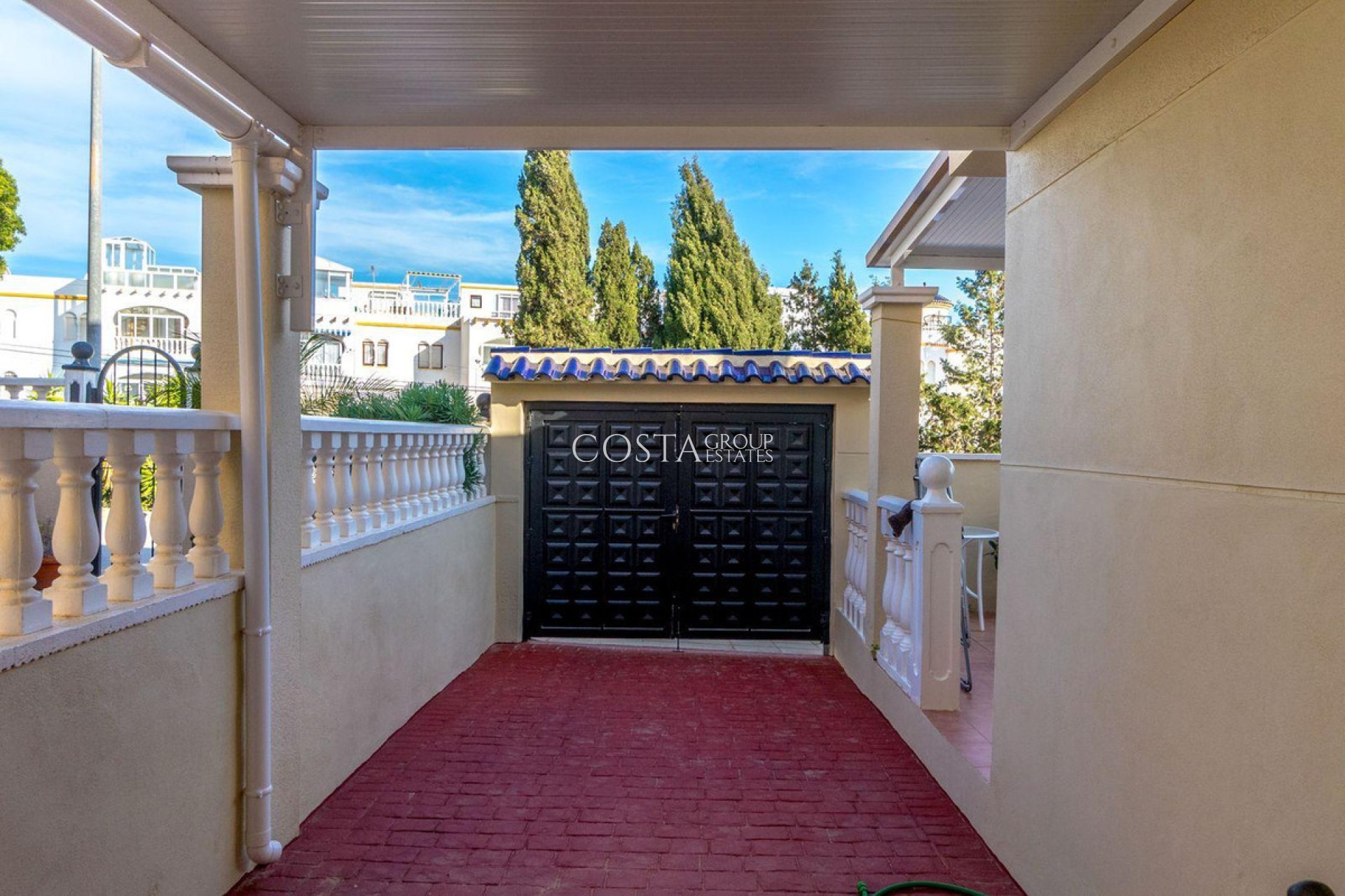 Resale - Villa -
Orihuela - Orihuela Costa