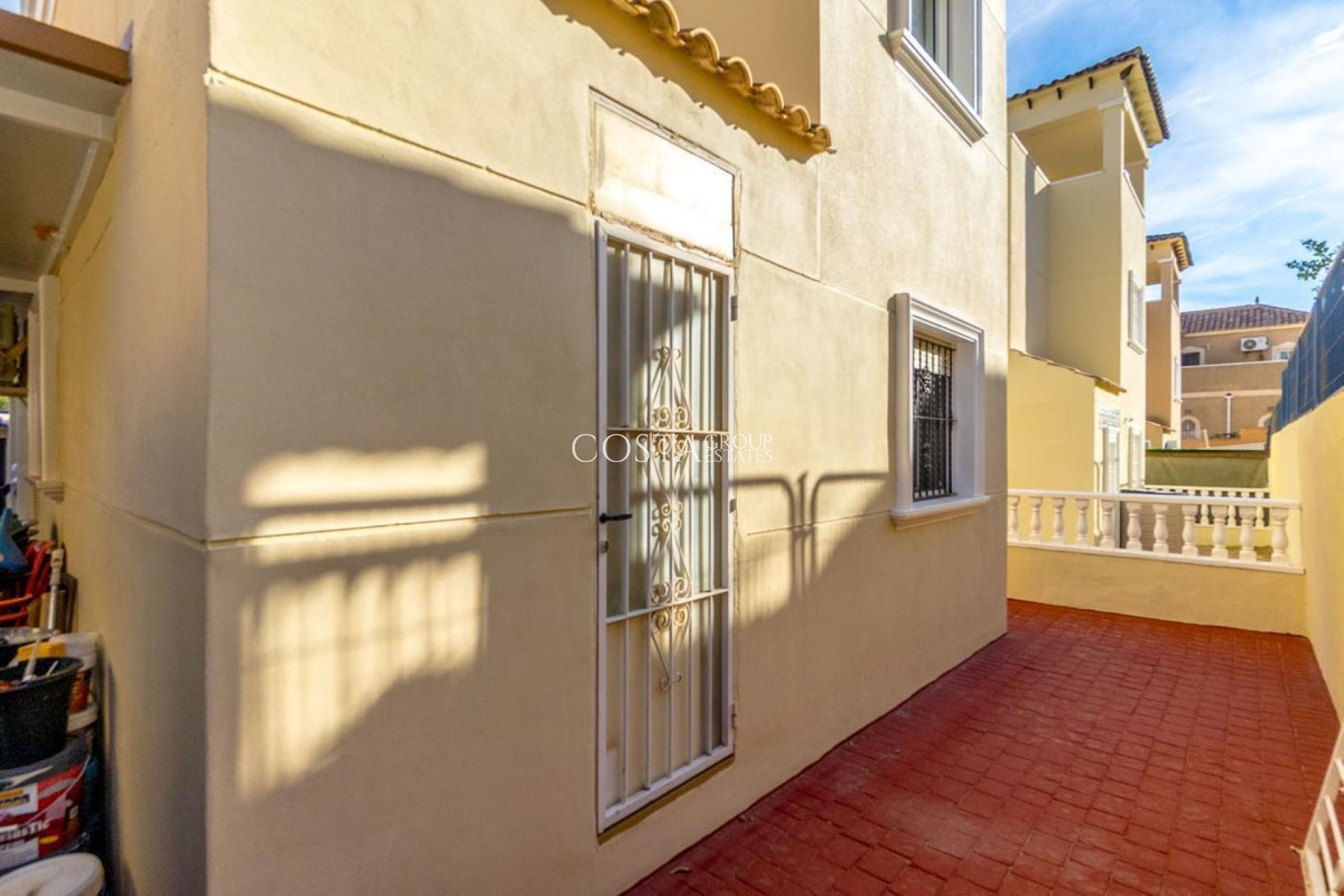 Resale - Villa -
Orihuela - Orihuela Costa