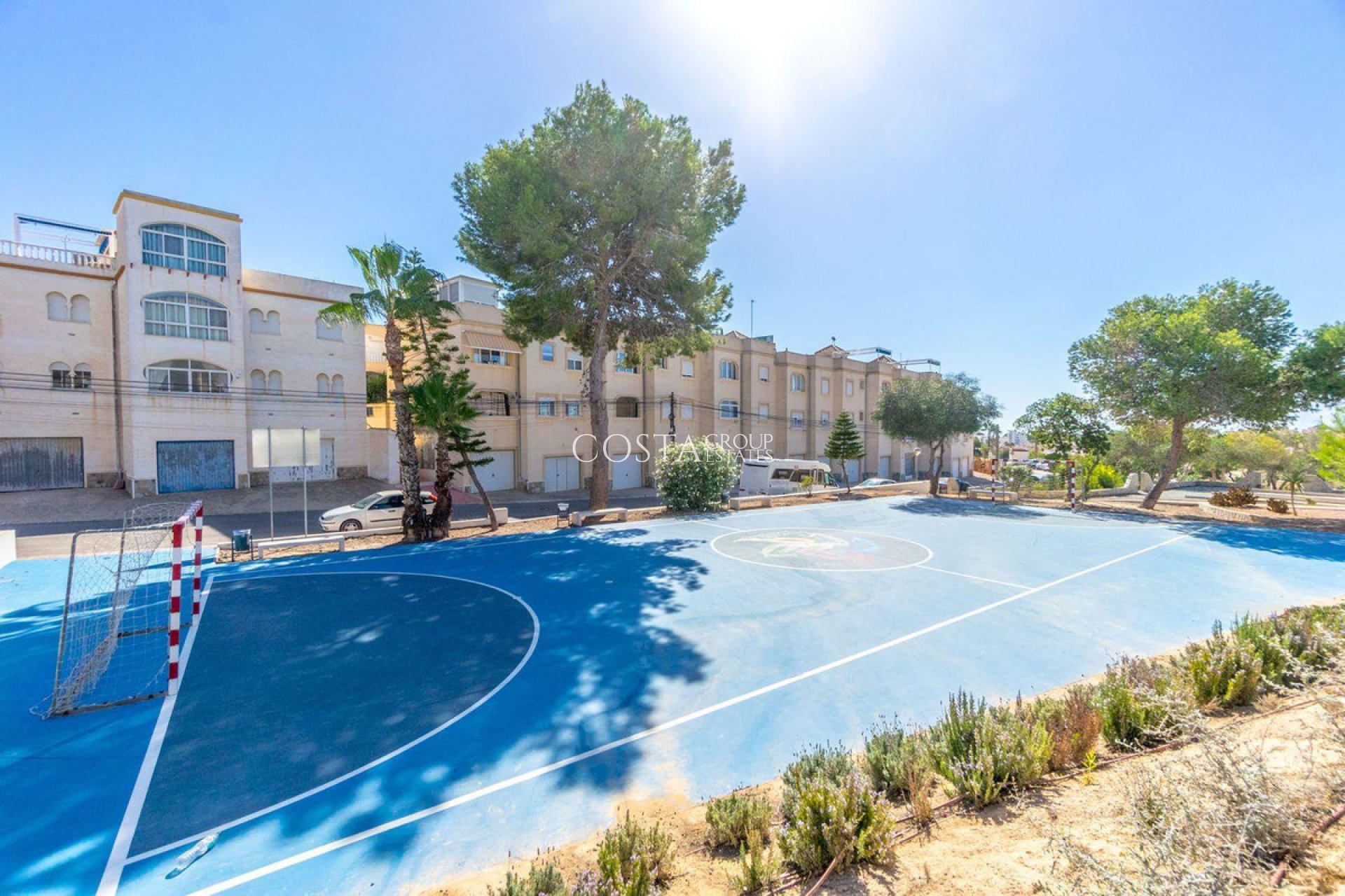 Resale - Villa -
Orihuela - Orihuela Costa
