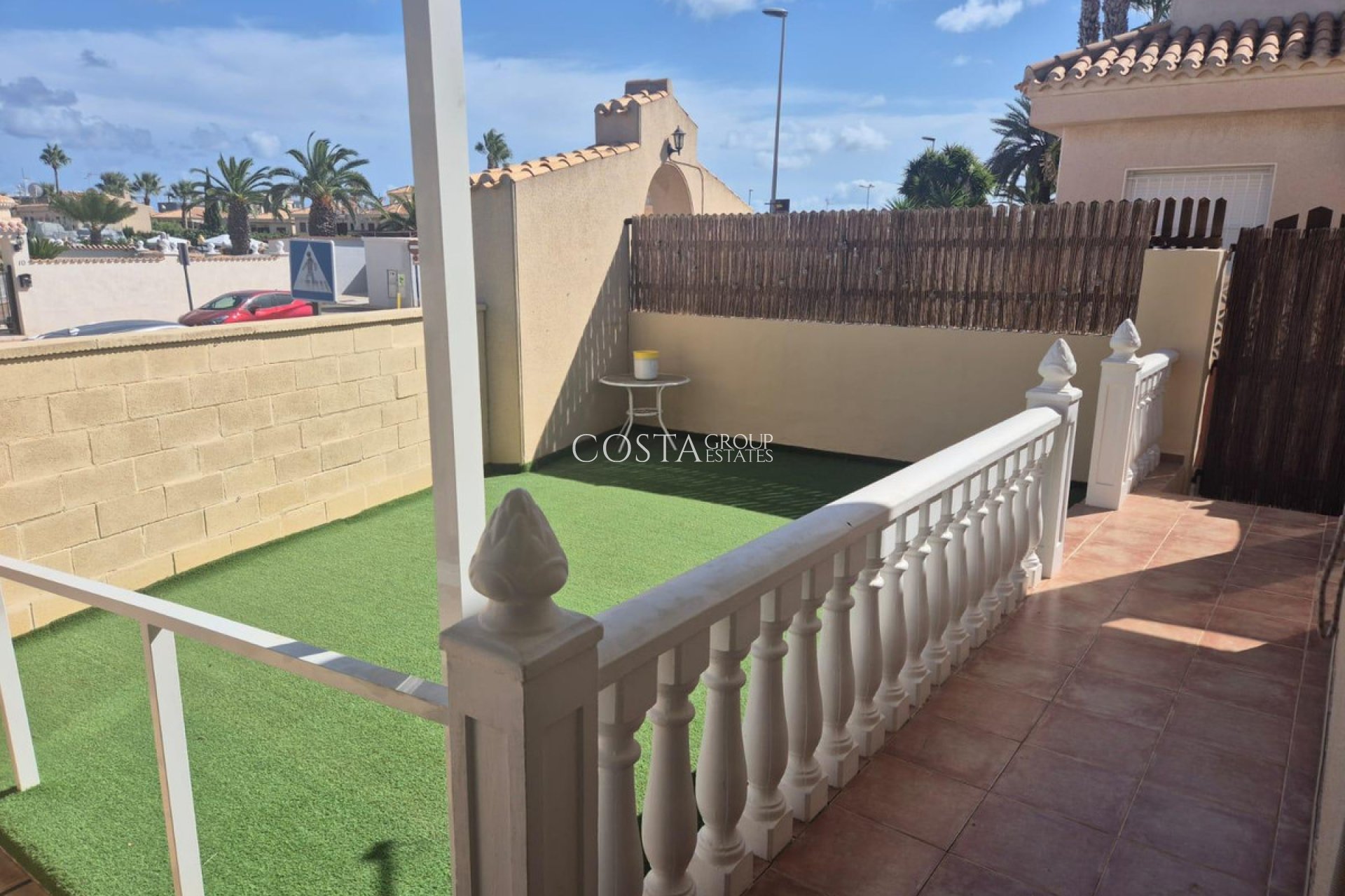 Resale - Villa -
Orihuela - Orihuela Costa