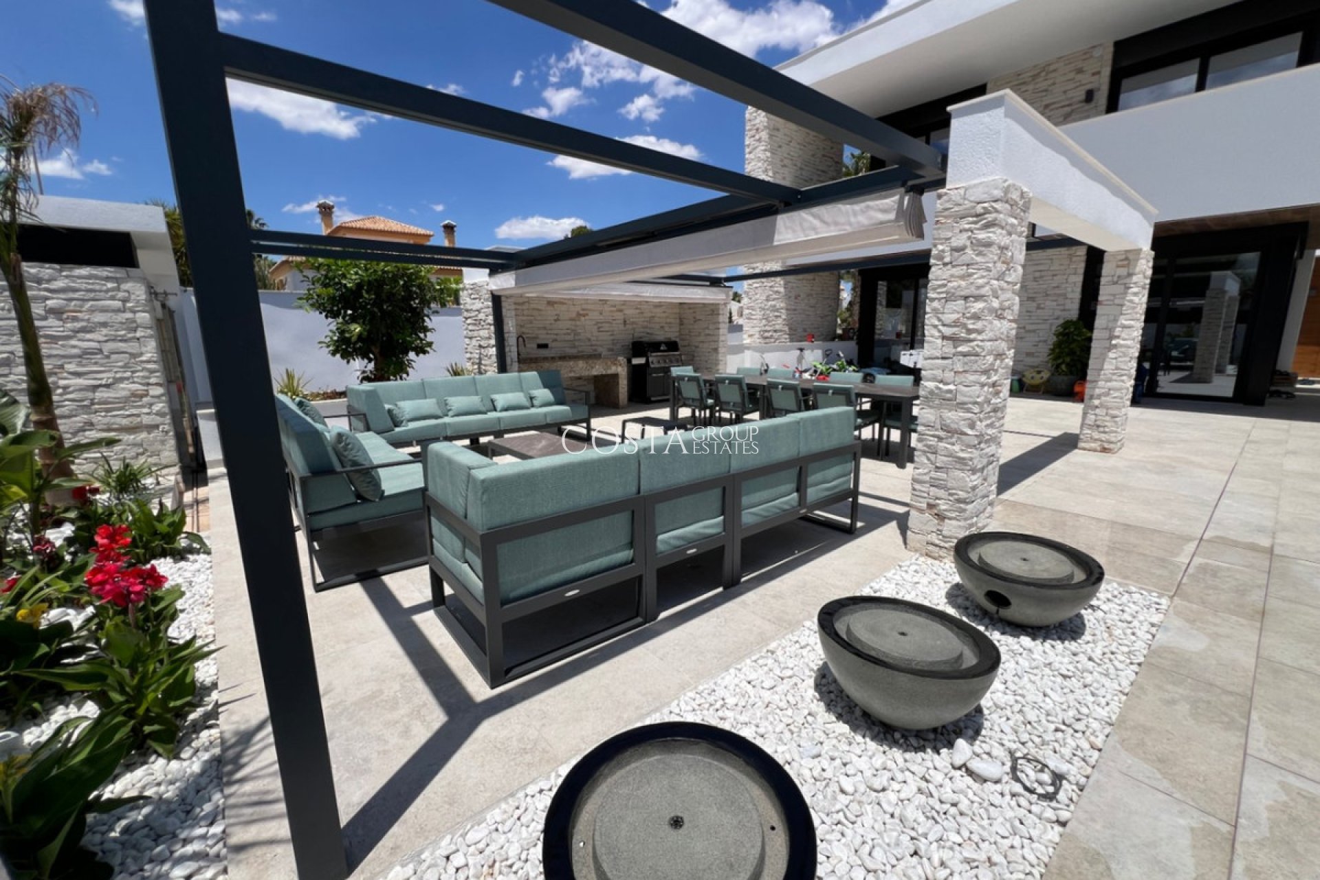 Resale - Villa -
Orihuela - Orihuela Costa