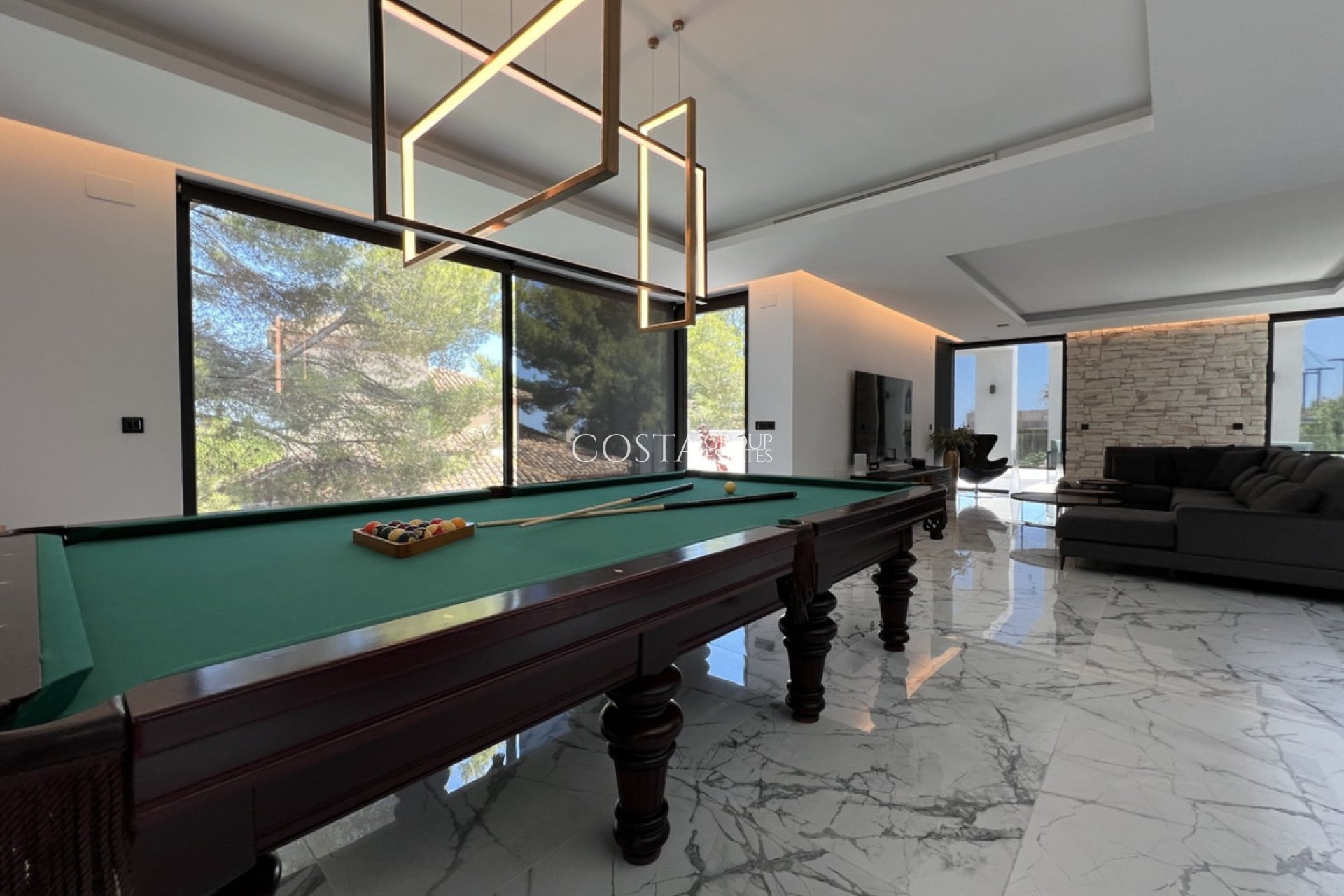 Resale - Villa -
Orihuela - Orihuela Costa