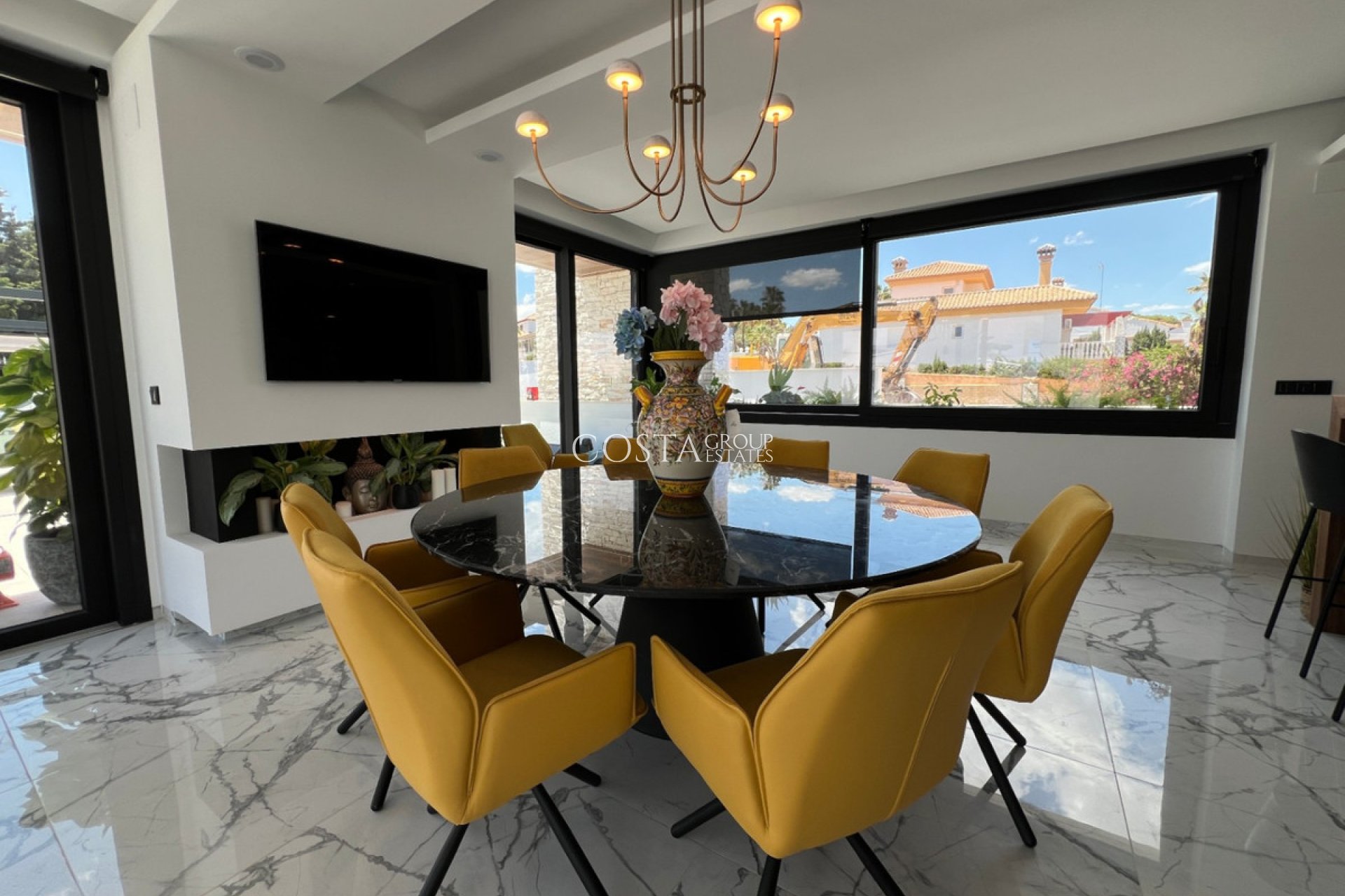 Resale - Villa -
Orihuela - Orihuela Costa