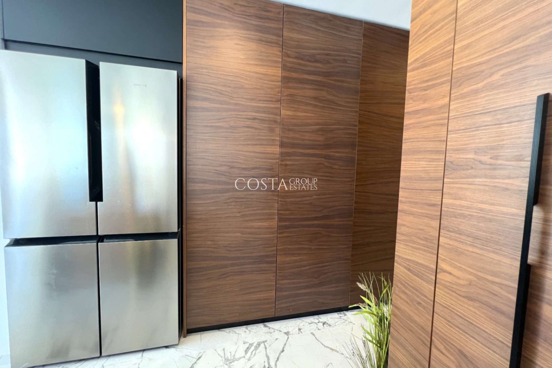 Resale - Villa -
Orihuela - Orihuela Costa