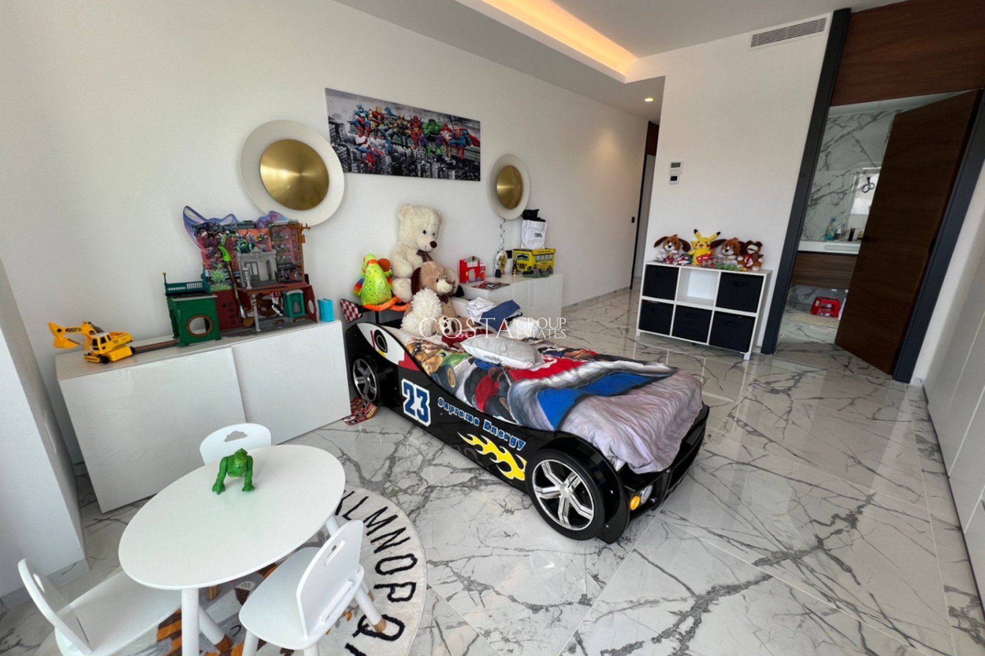 Resale - Villa -
Orihuela - Orihuela Costa