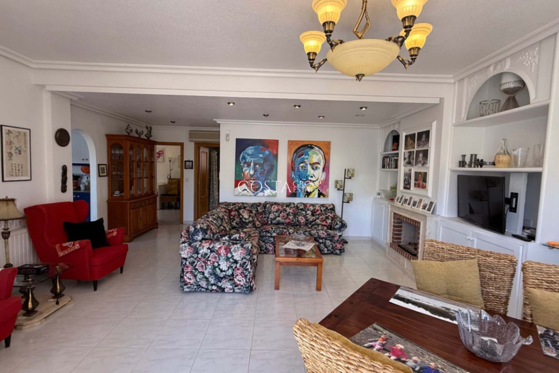 Resale - Villa -
Orihuela - Orihuela Costa