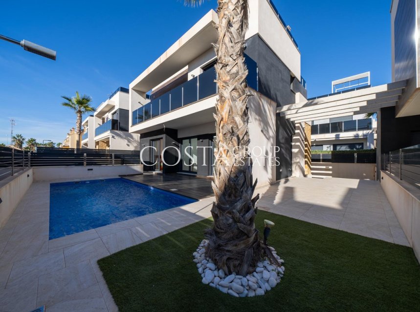 Resale - Villa -
Orihuela - Orihuela Costa