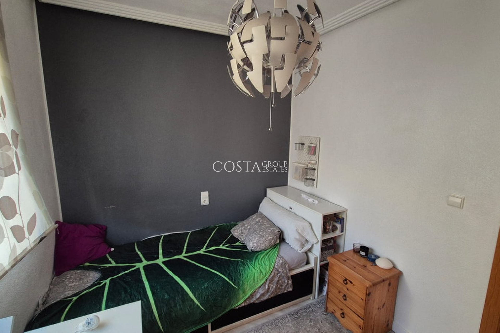 Resale - Villa -
Orihuela - Orihuela Costa