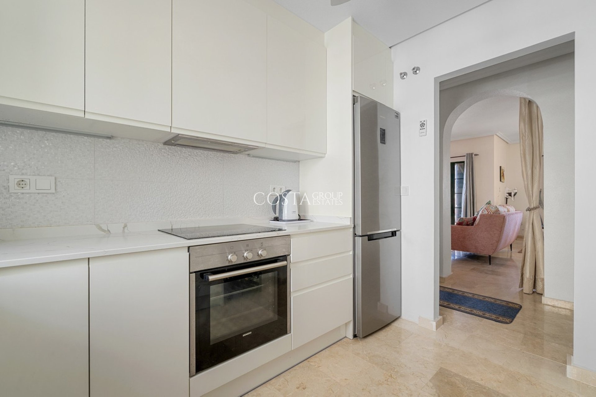 Resale - Villa -
Orihuela - Orihuela Costa