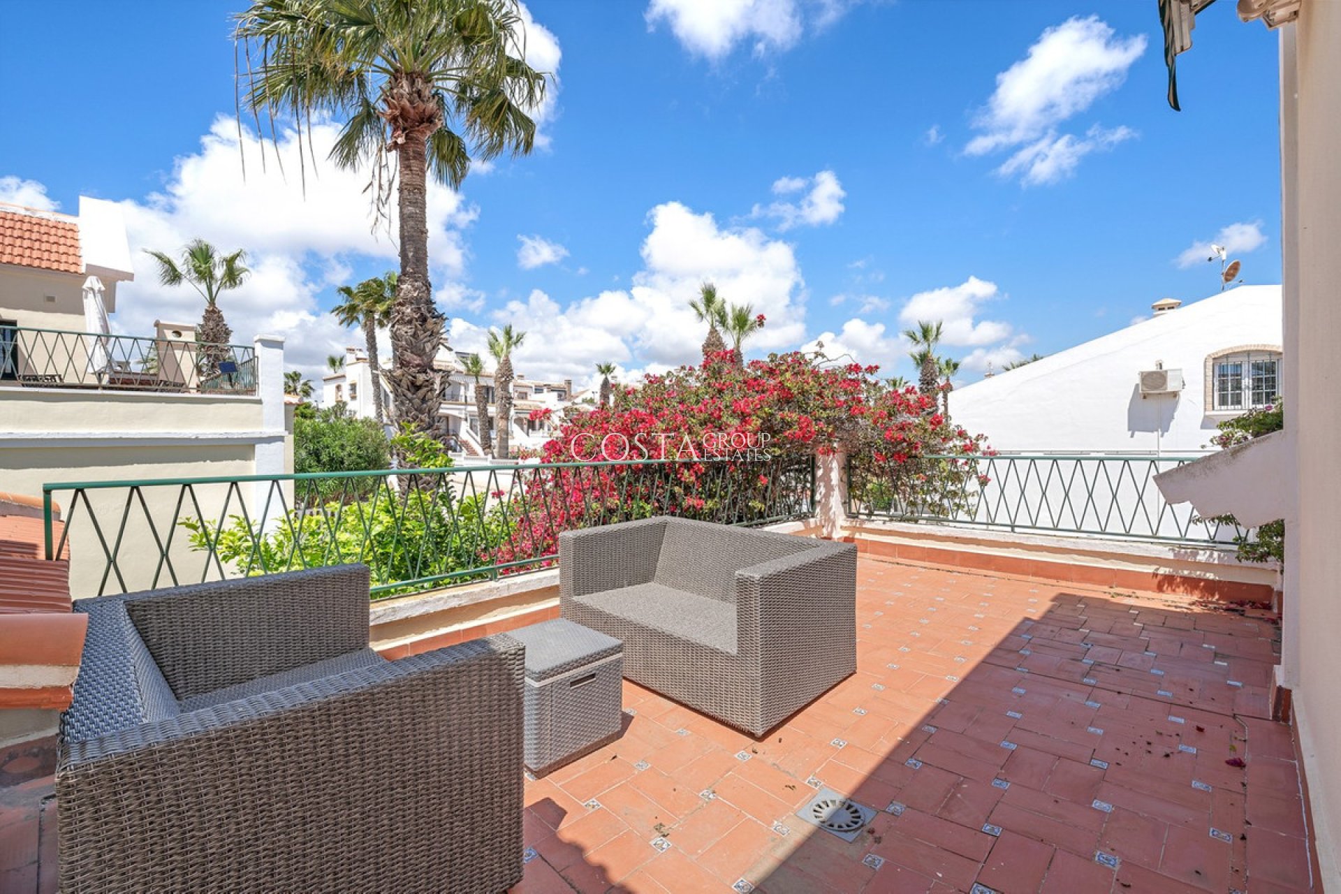 Resale - Villa -
Orihuela - Orihuela Costa